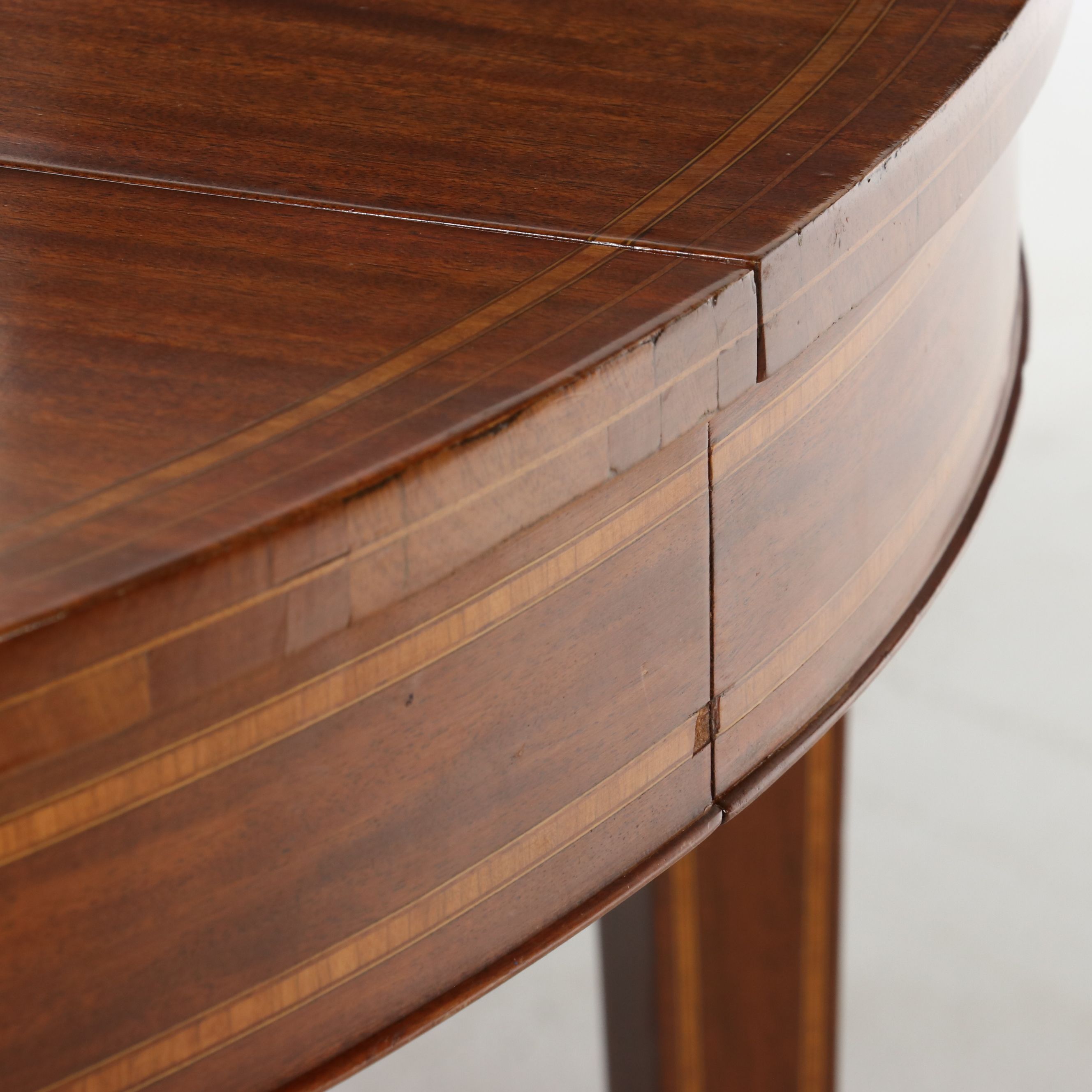 Seven-Piece Federal Style Inlaid Mahogany Dining Suite, Mid to Late 20th Century