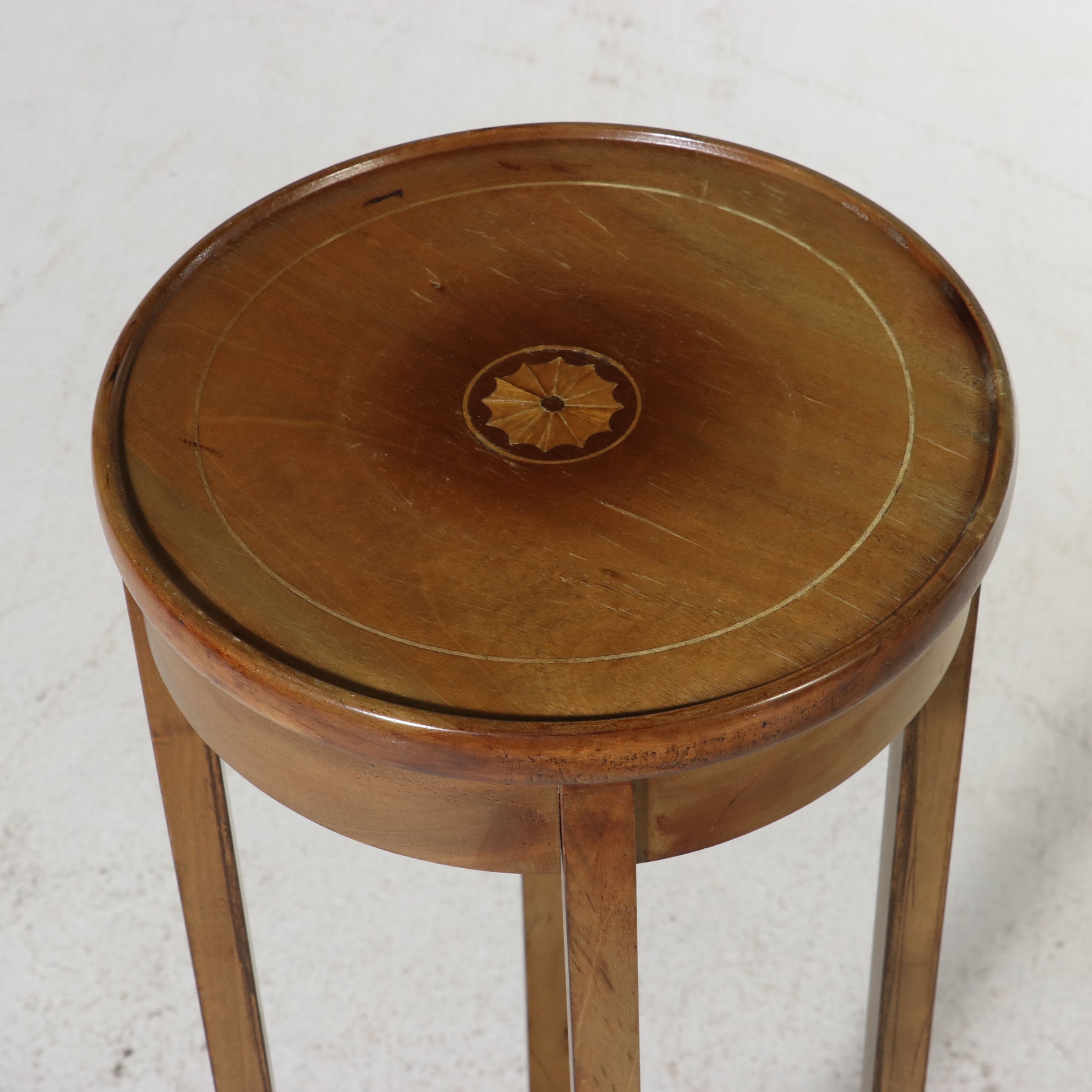 Federal Style Inlaid Mahogany Pedestal Plant Stand, Late 20th Century