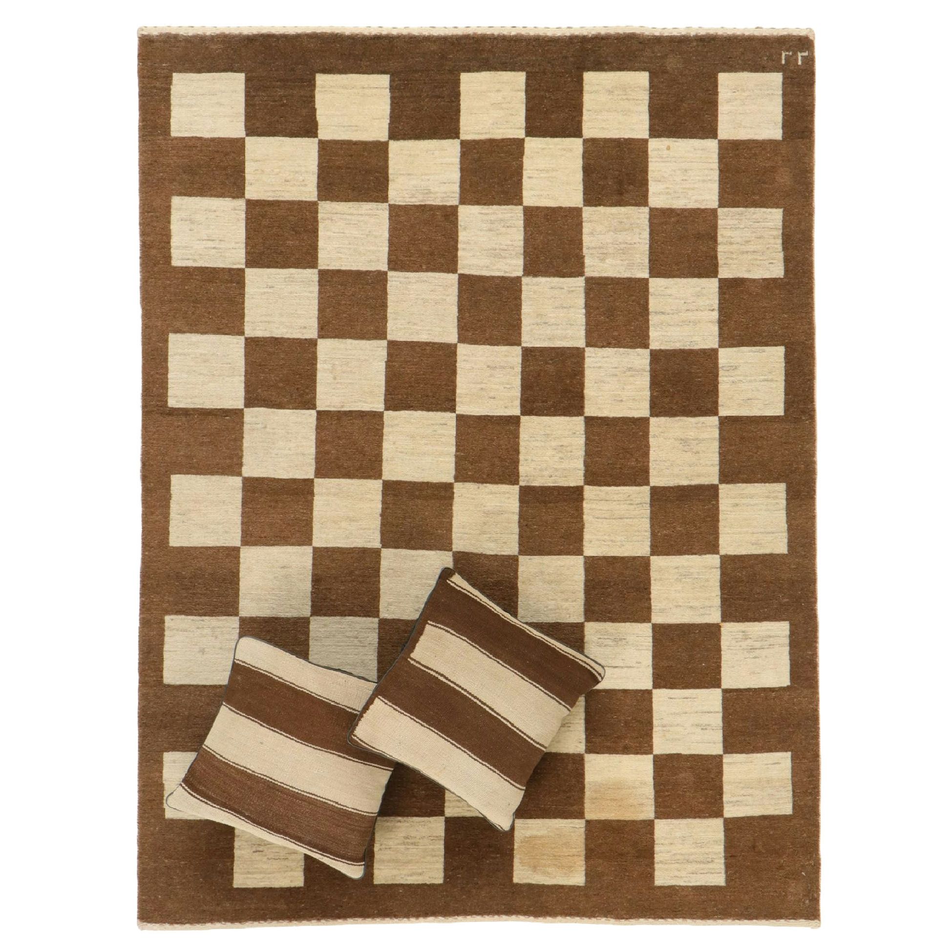 4'10 x 6'4 Hand-Knotted Indo-Persian Checkered Area Rug with Nourison Pillows