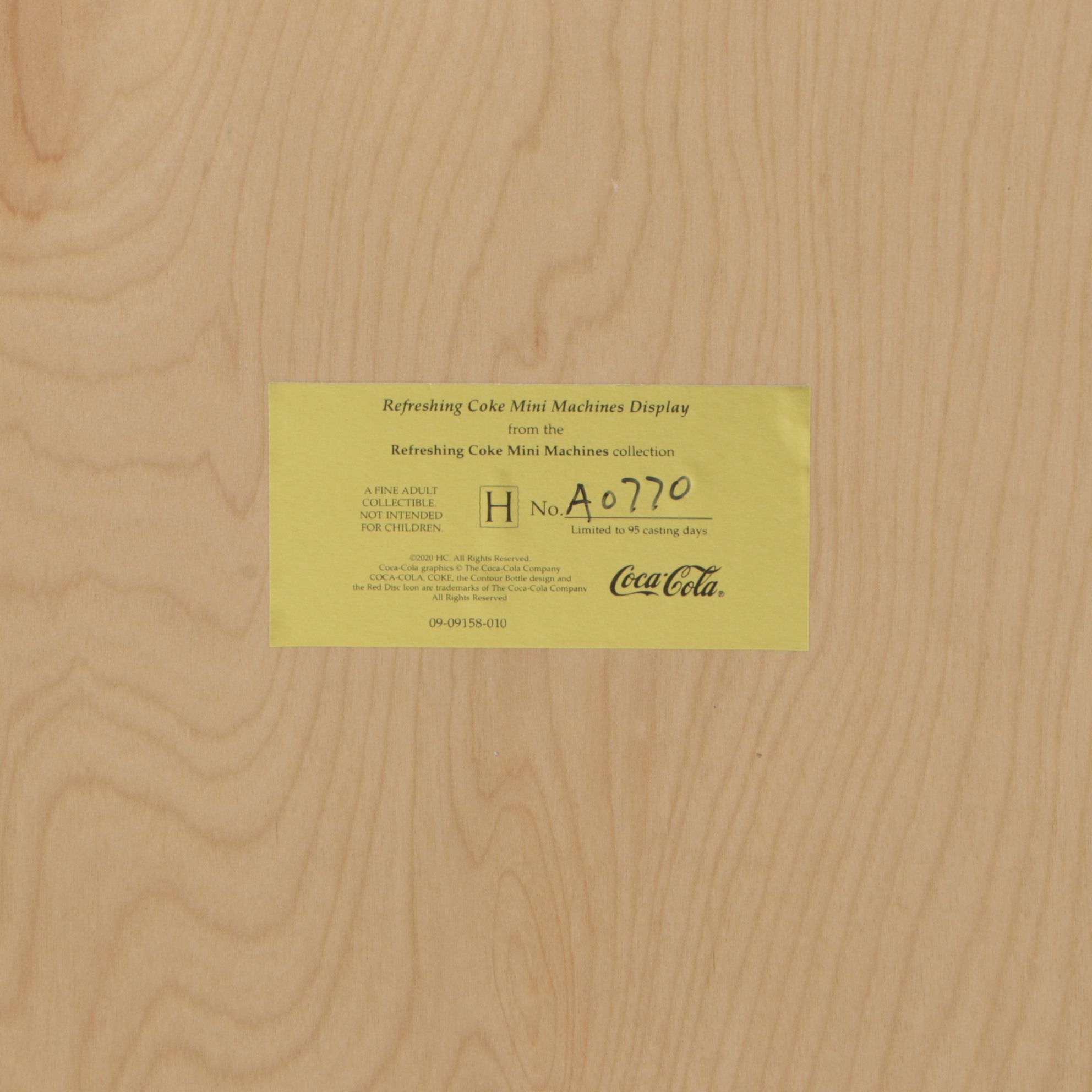 Coca-Cola Refreshing Coke Mini Machines Display