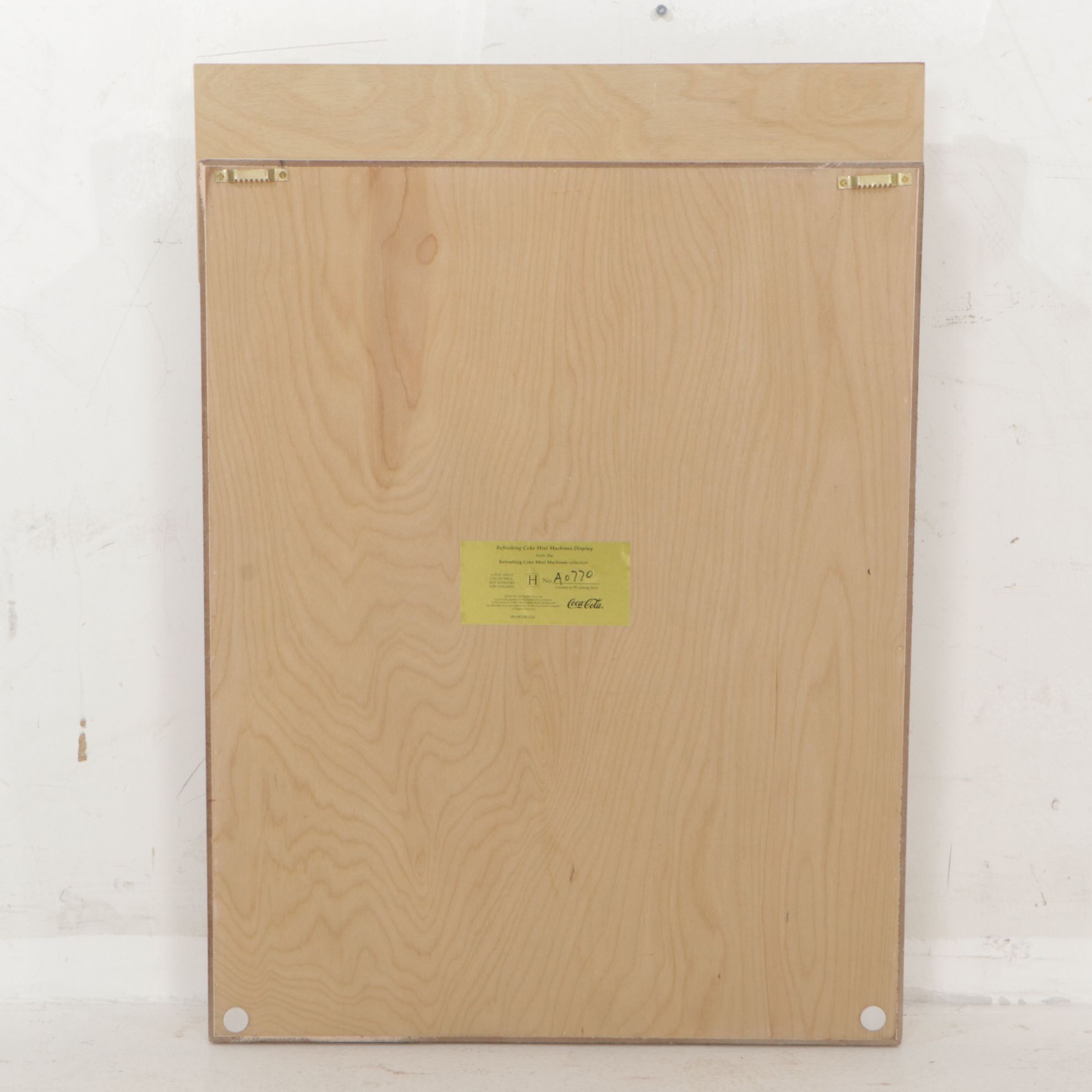 Coca-Cola Refreshing Coke Mini Machines Display