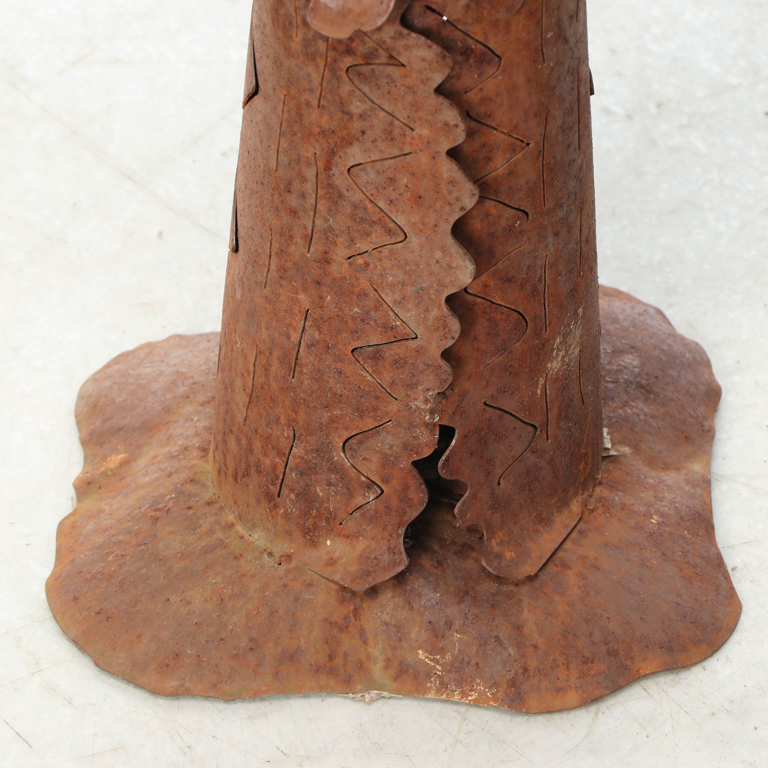 Metal Garden Statues and More Lawn Accessories