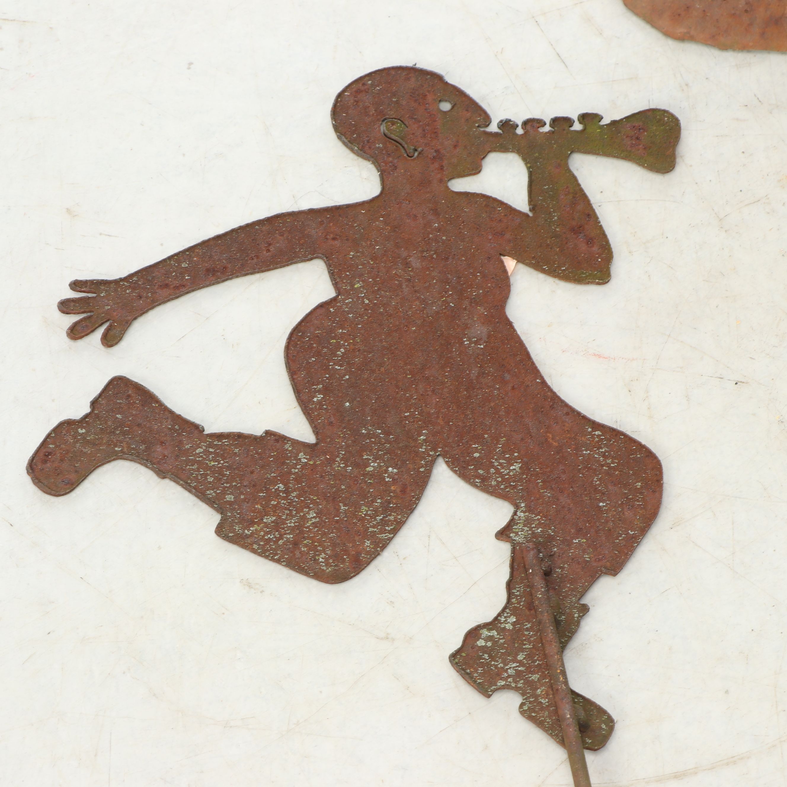 Metal Garden Statues and More Lawn Accessories