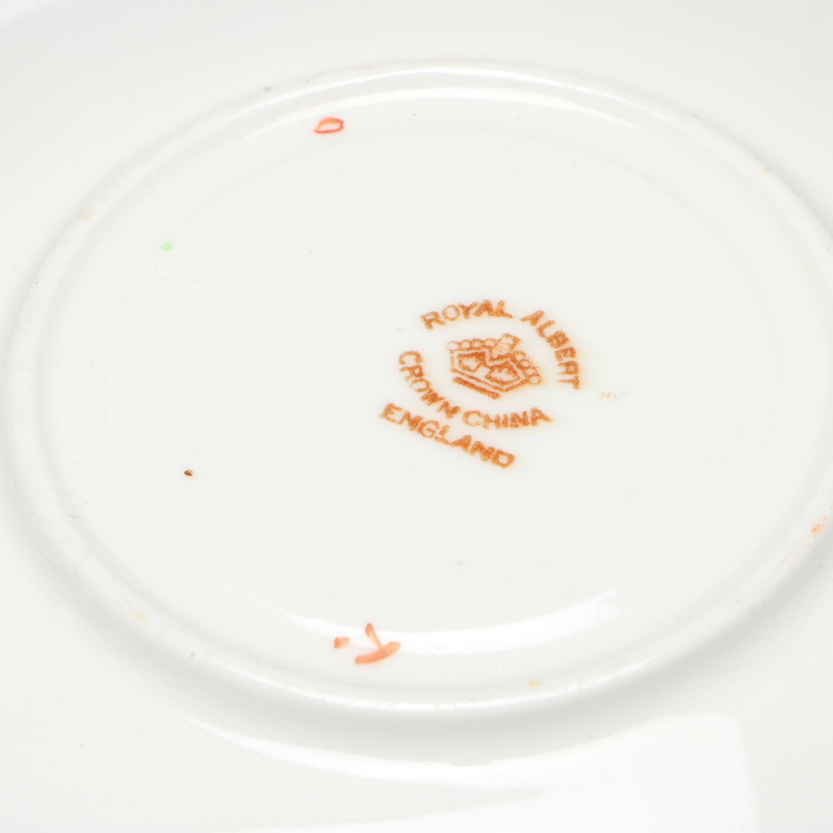 Royal Albert Imari Style Porcelain Cups and Saucers, Early 20th Century