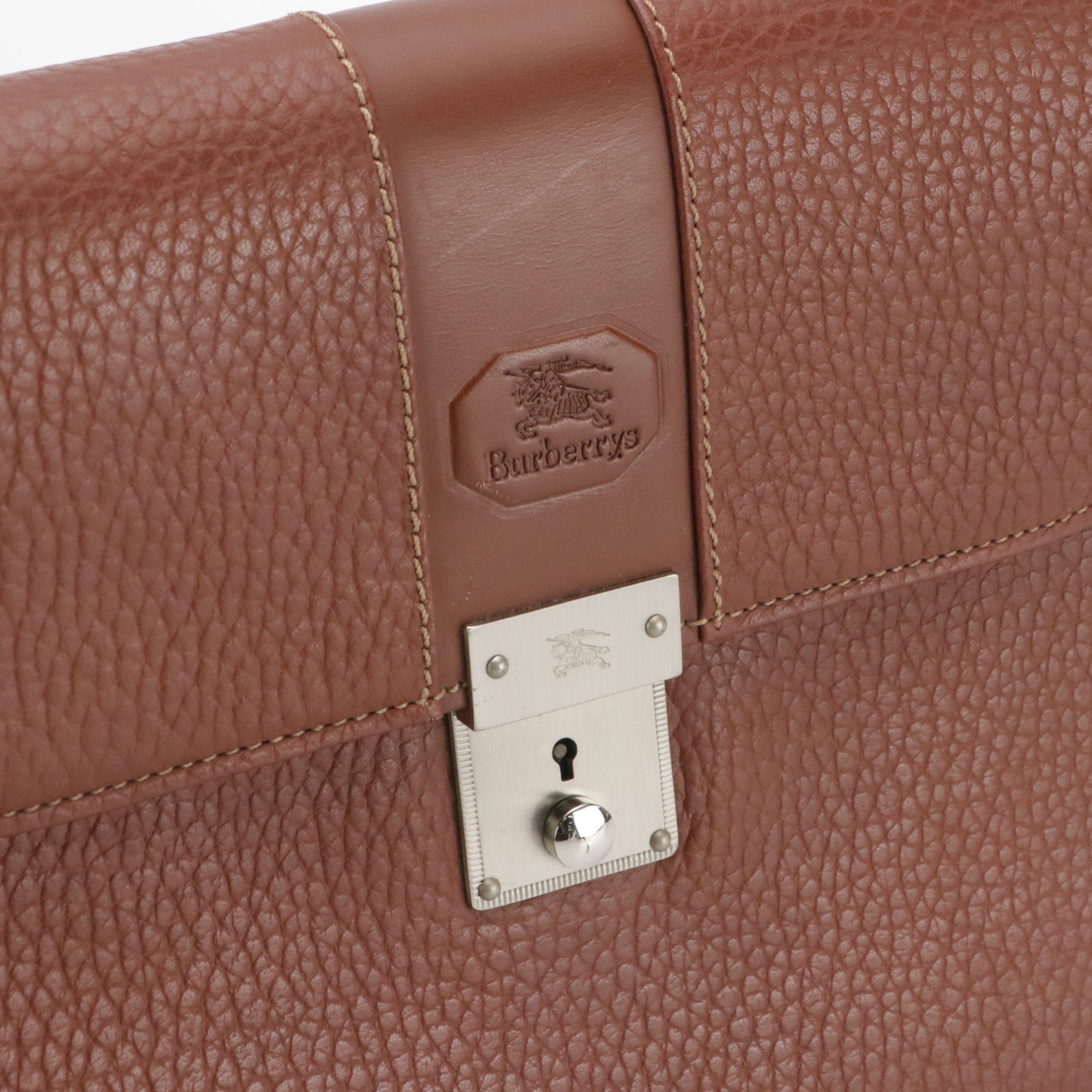 Burberrys Wristlet Clutch in Grained and Smooth Leather