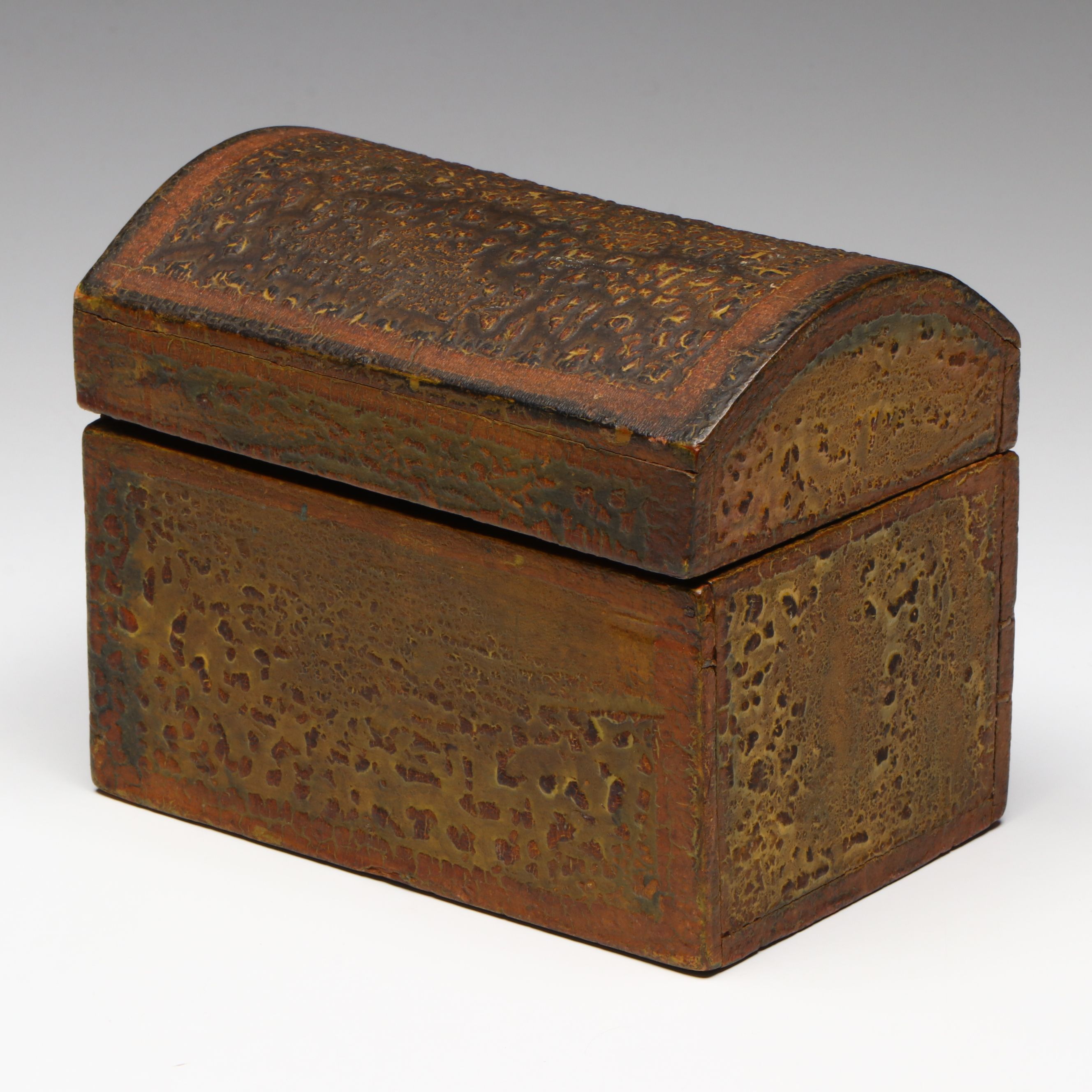 Antique Americana Folk Art Box, Early 19th Century
