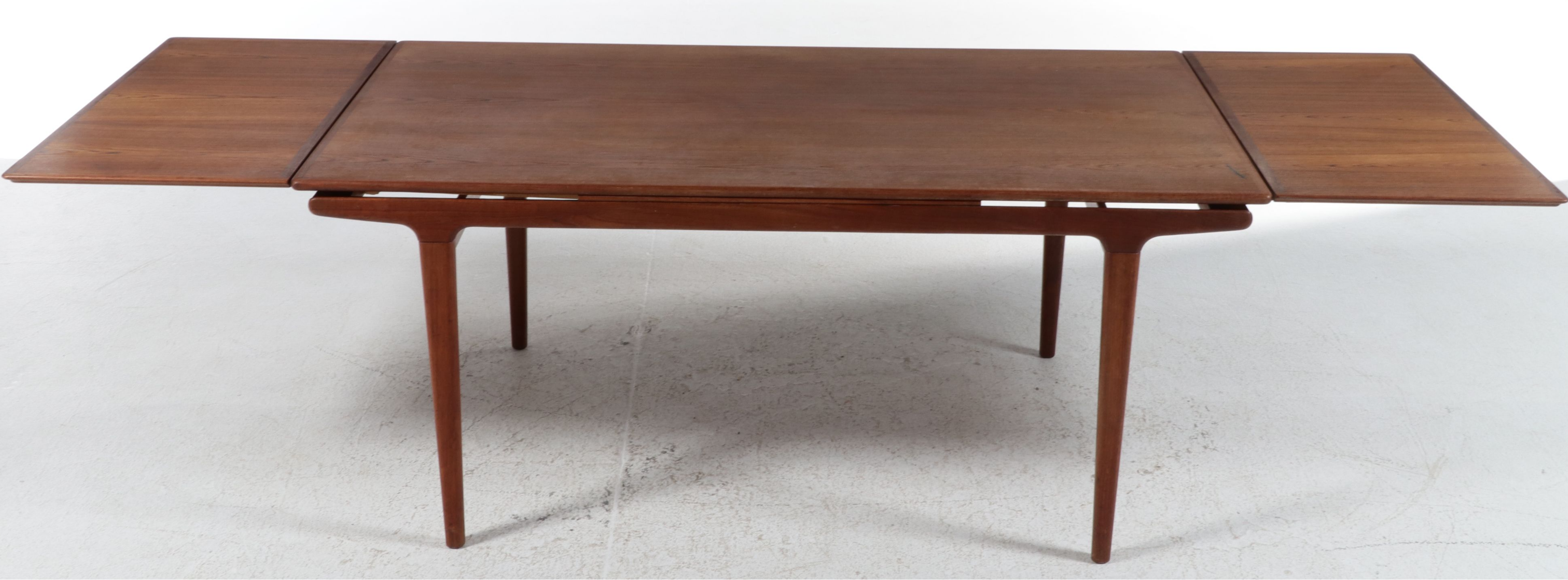 Danish Modern  Style Teak Draw-Leaf Dining Table, Mid to Late 20th Century