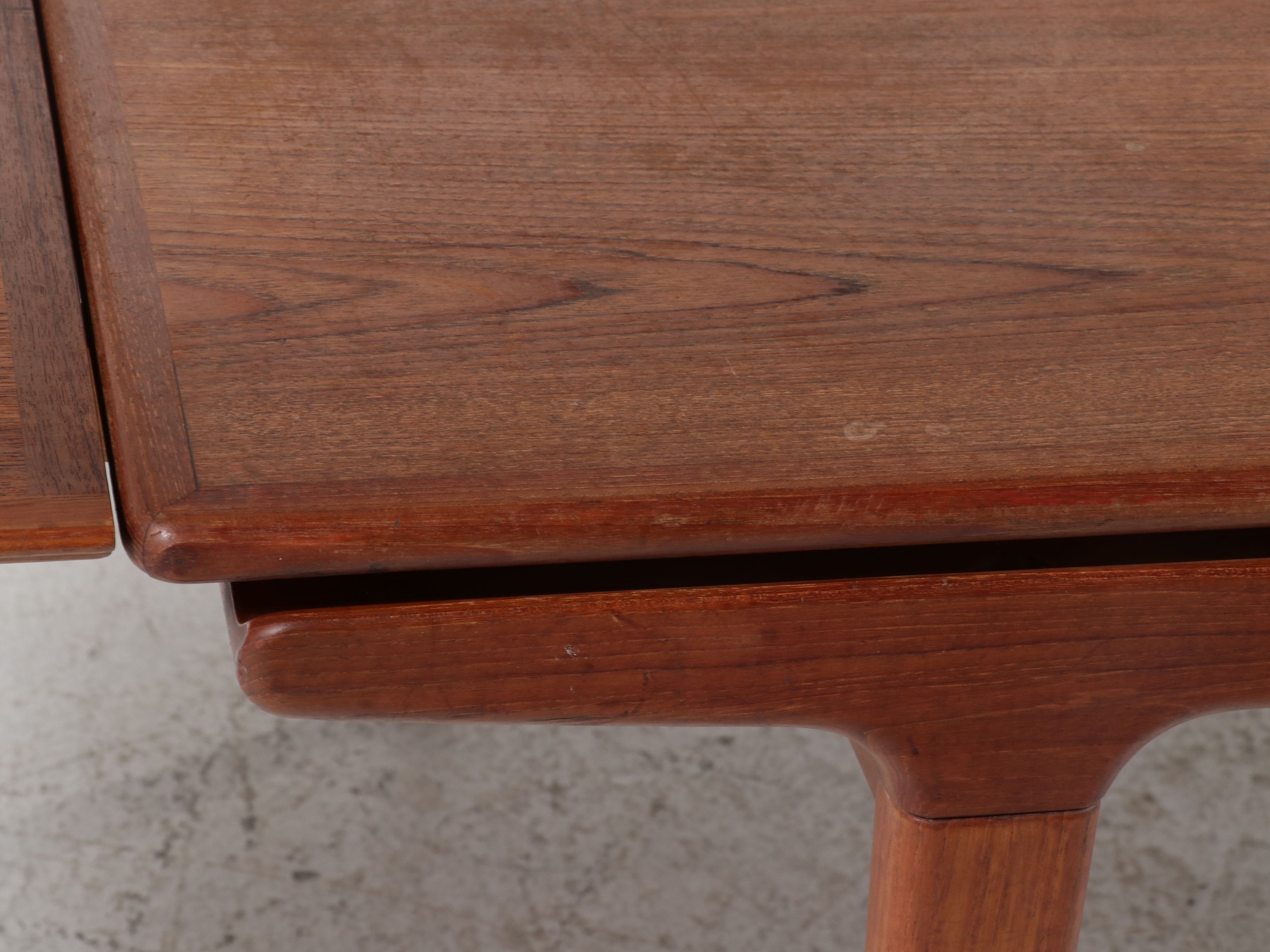 Danish Modern  Style Teak Draw-Leaf Dining Table, Mid to Late 20th Century