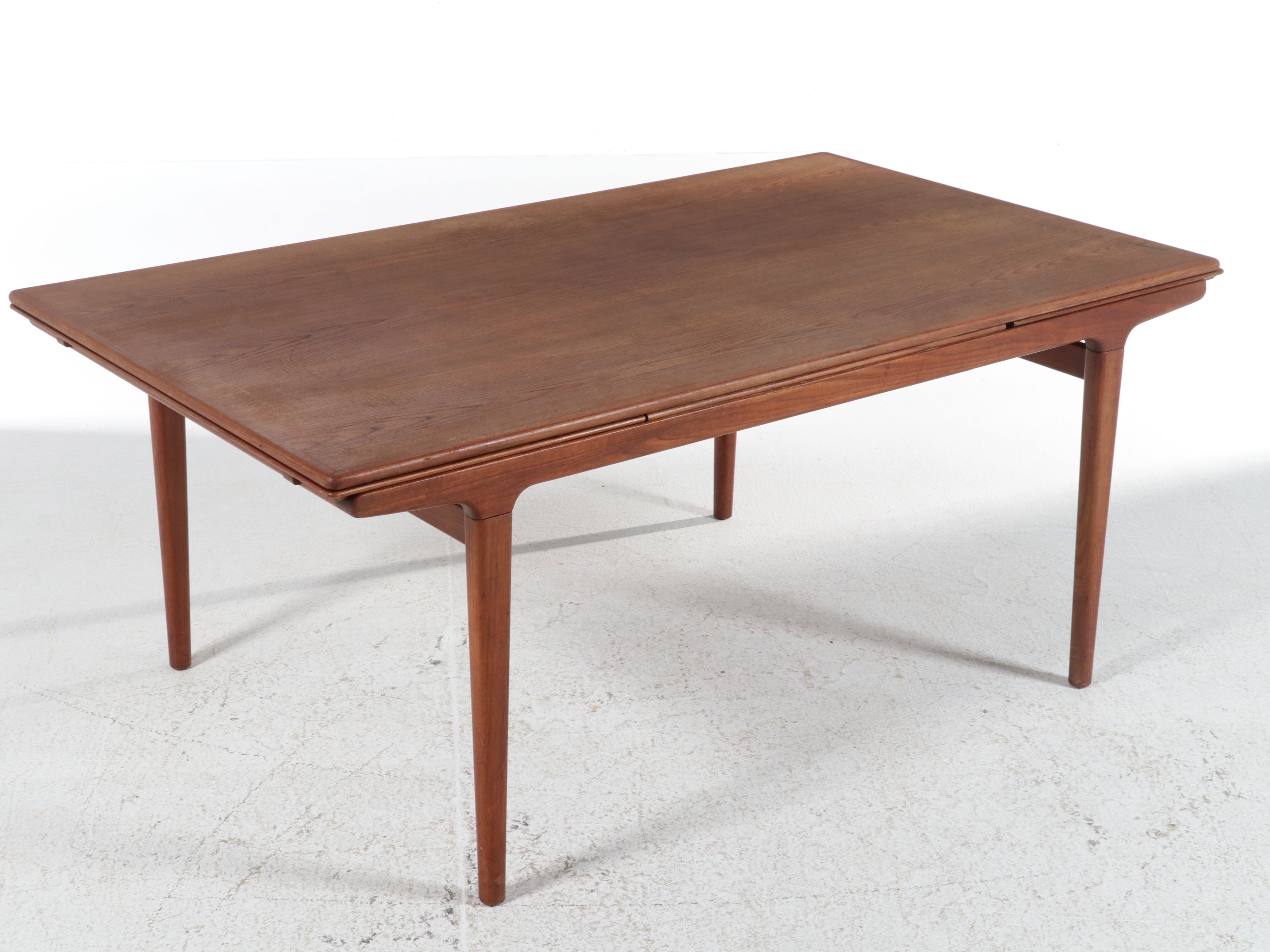 Danish Modern  Style Teak Draw-Leaf Dining Table, Mid to Late 20th Century