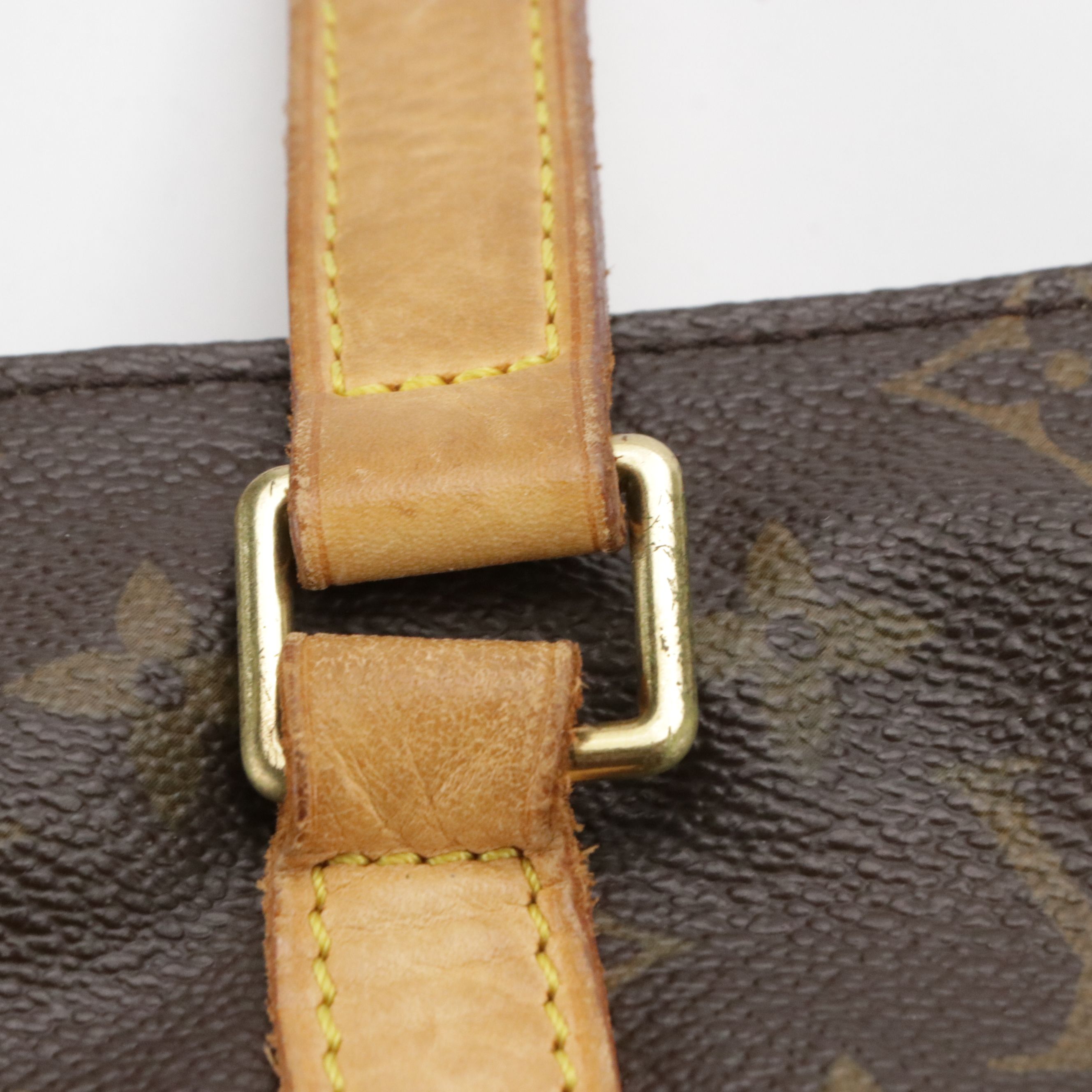 Louis Vuitton Cabas Mezzo Tote Bag in Monogram Canvas and Vachetta Leather