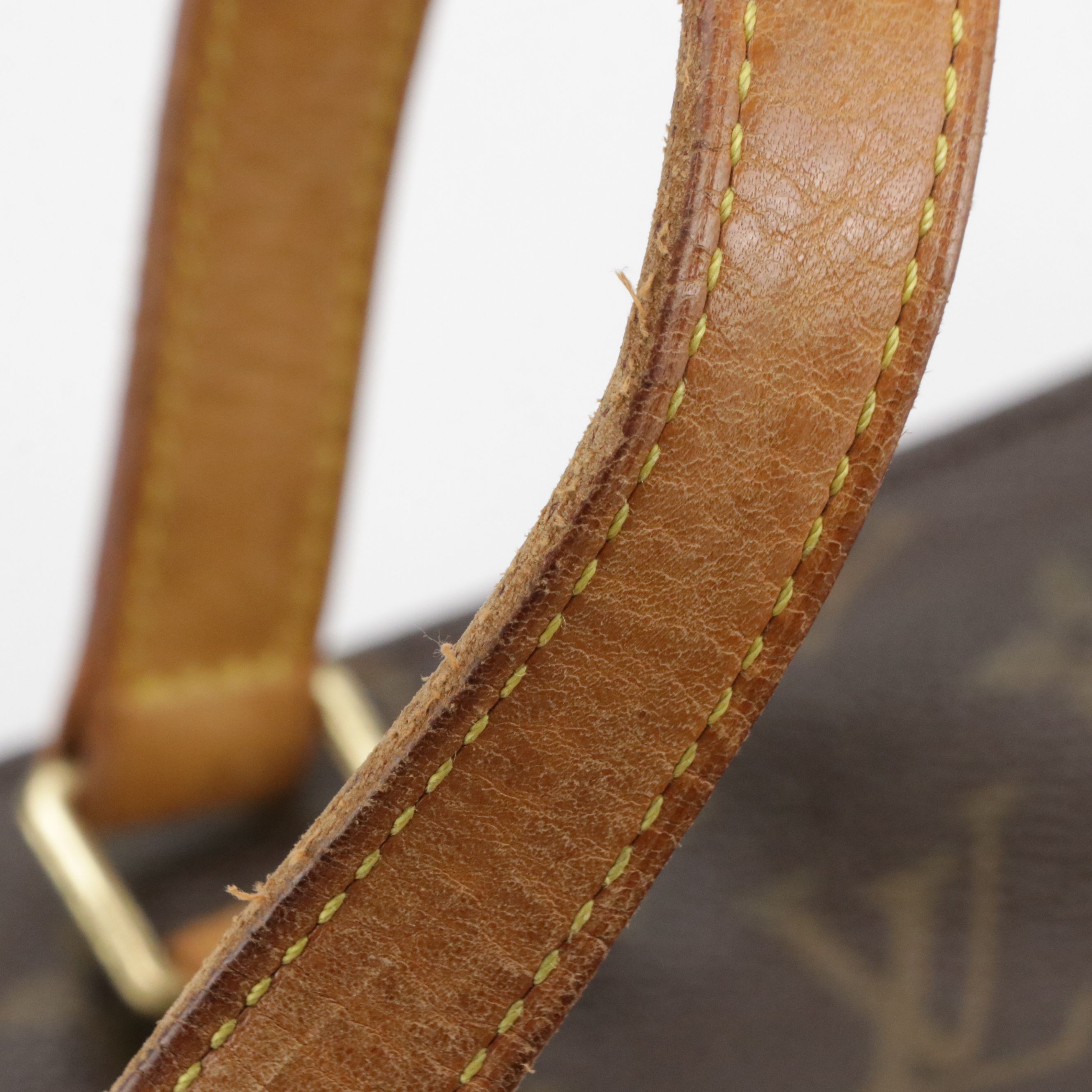 Louis Vuitton Cabas Mezzo Tote Bag in Monogram Canvas and Vachetta Leather