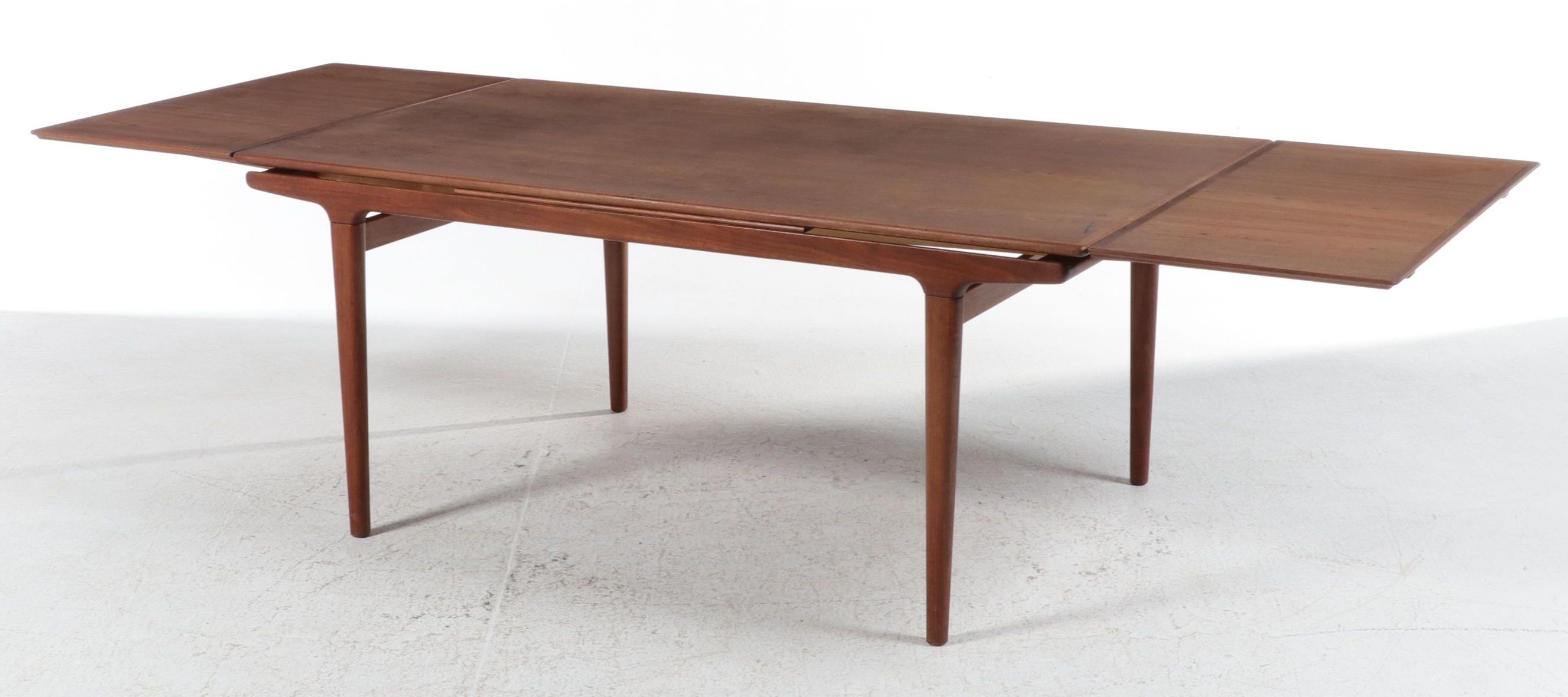 Danish Modern  Style Teak Draw-Leaf Dining Table, Mid to Late 20th Century