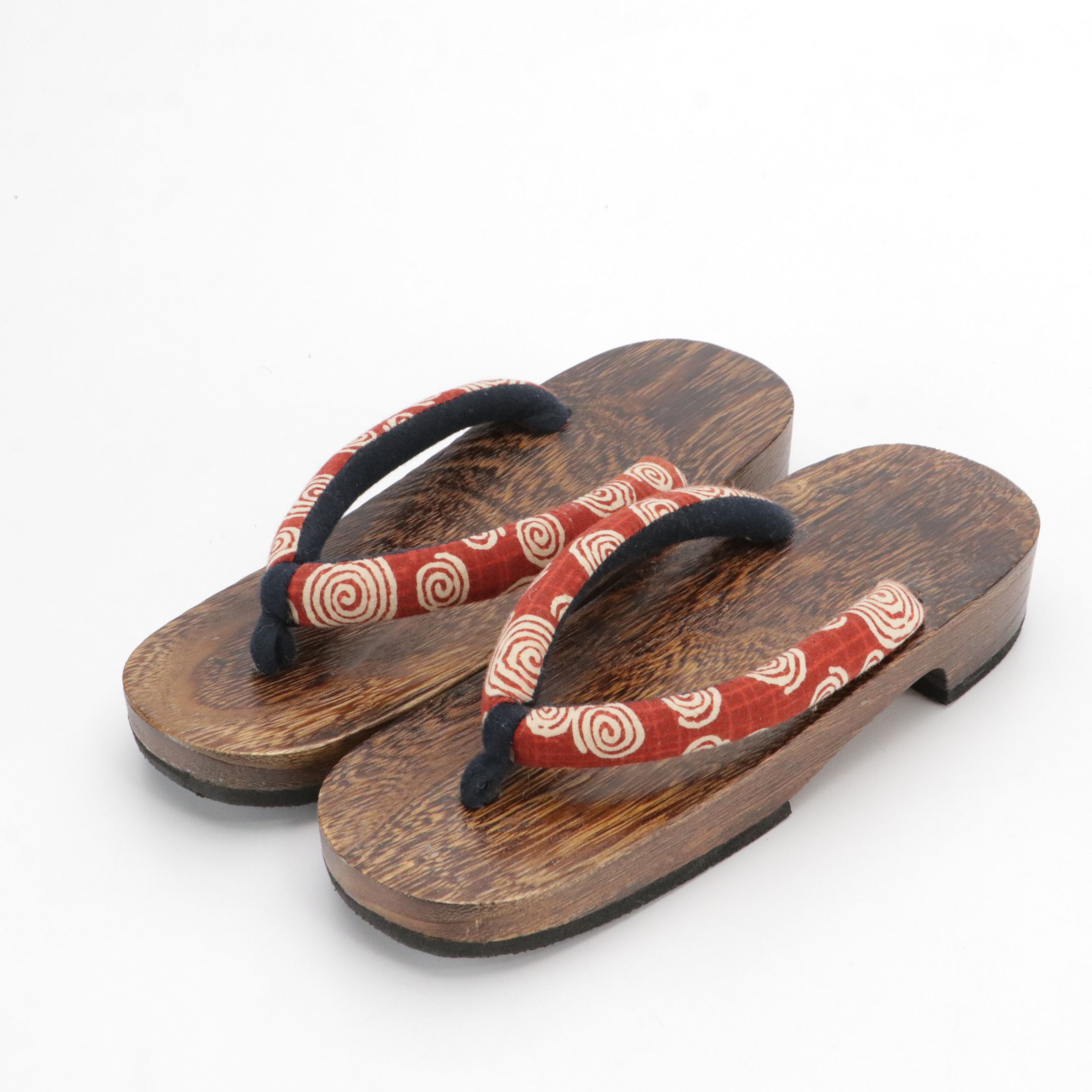 Japanese Zori Style Sandals in Lacquered Wood