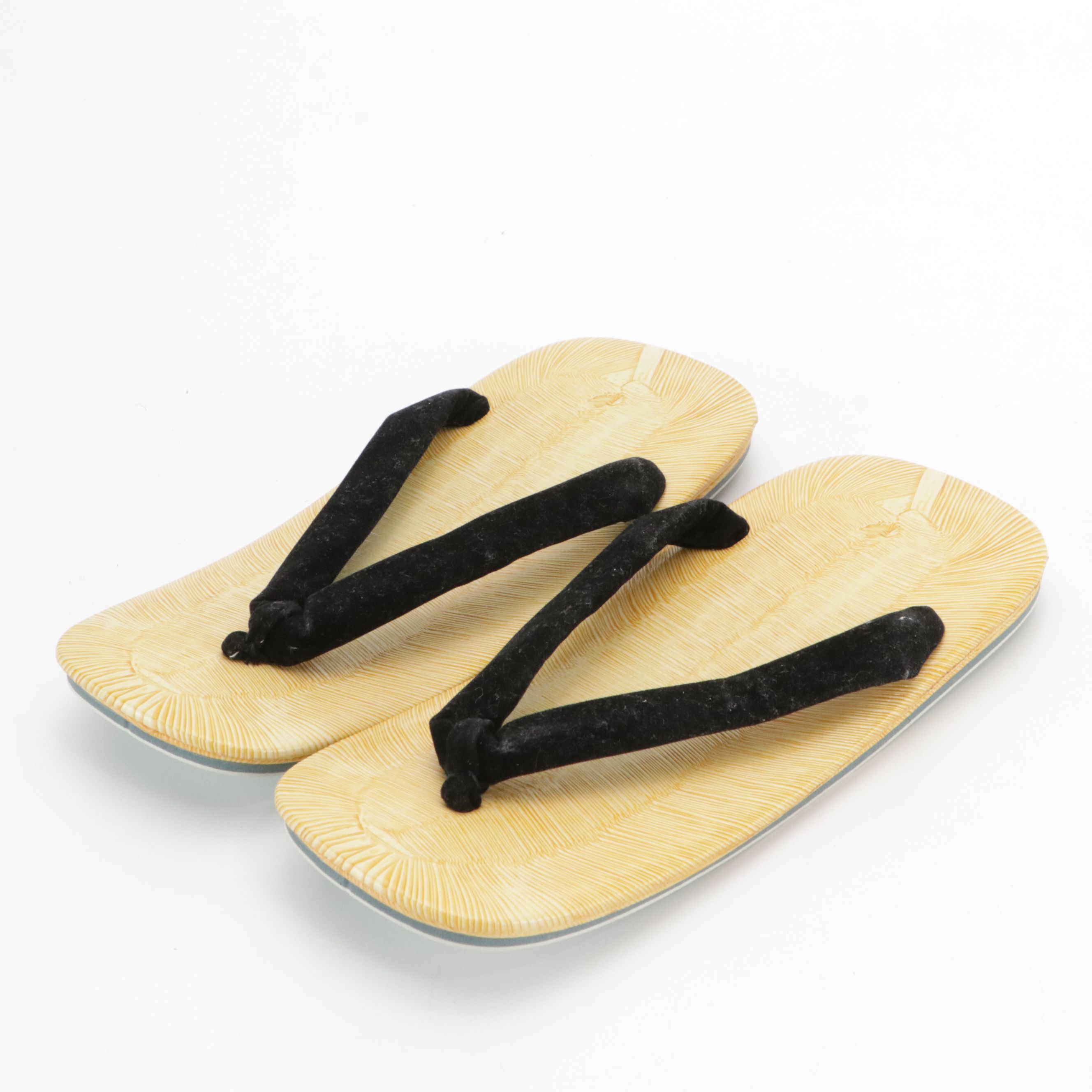 Japanese Zori Style Sandals in Lacquered Wood
