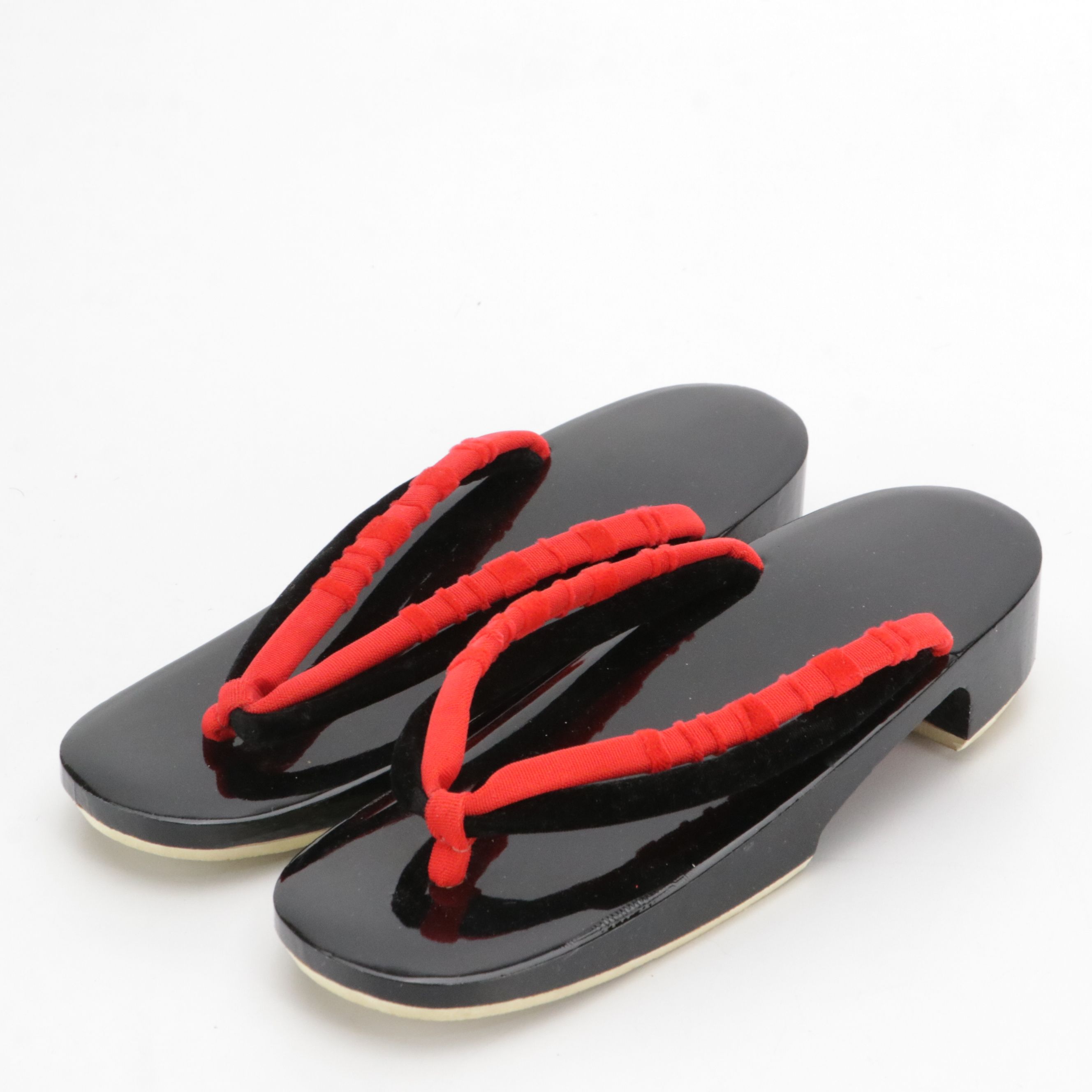 Japanese Zori Style Sandals in Lacquered Wood