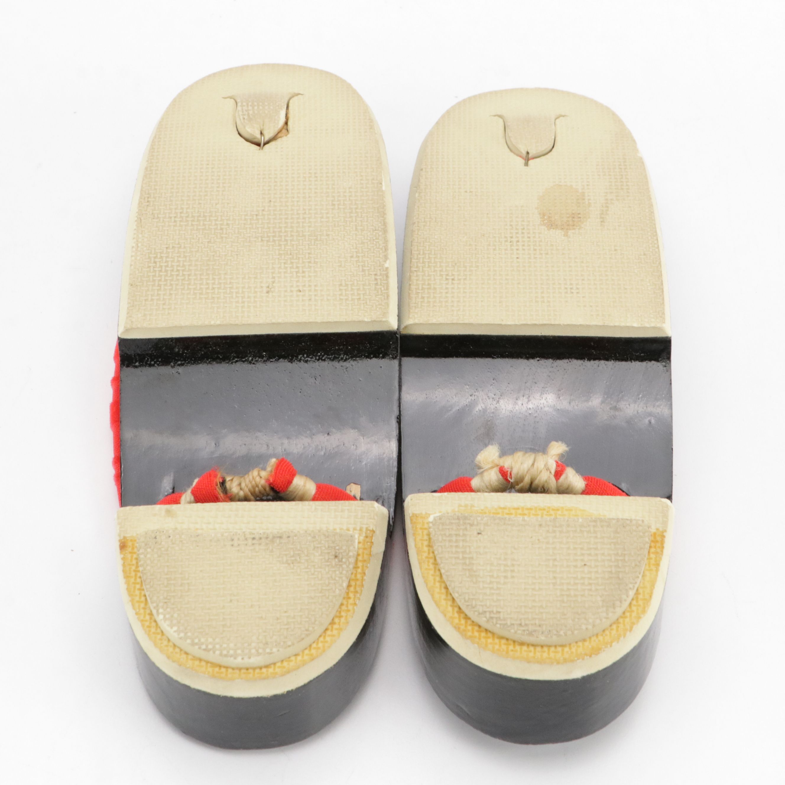 Japanese Zori Style Sandals in Lacquered Wood