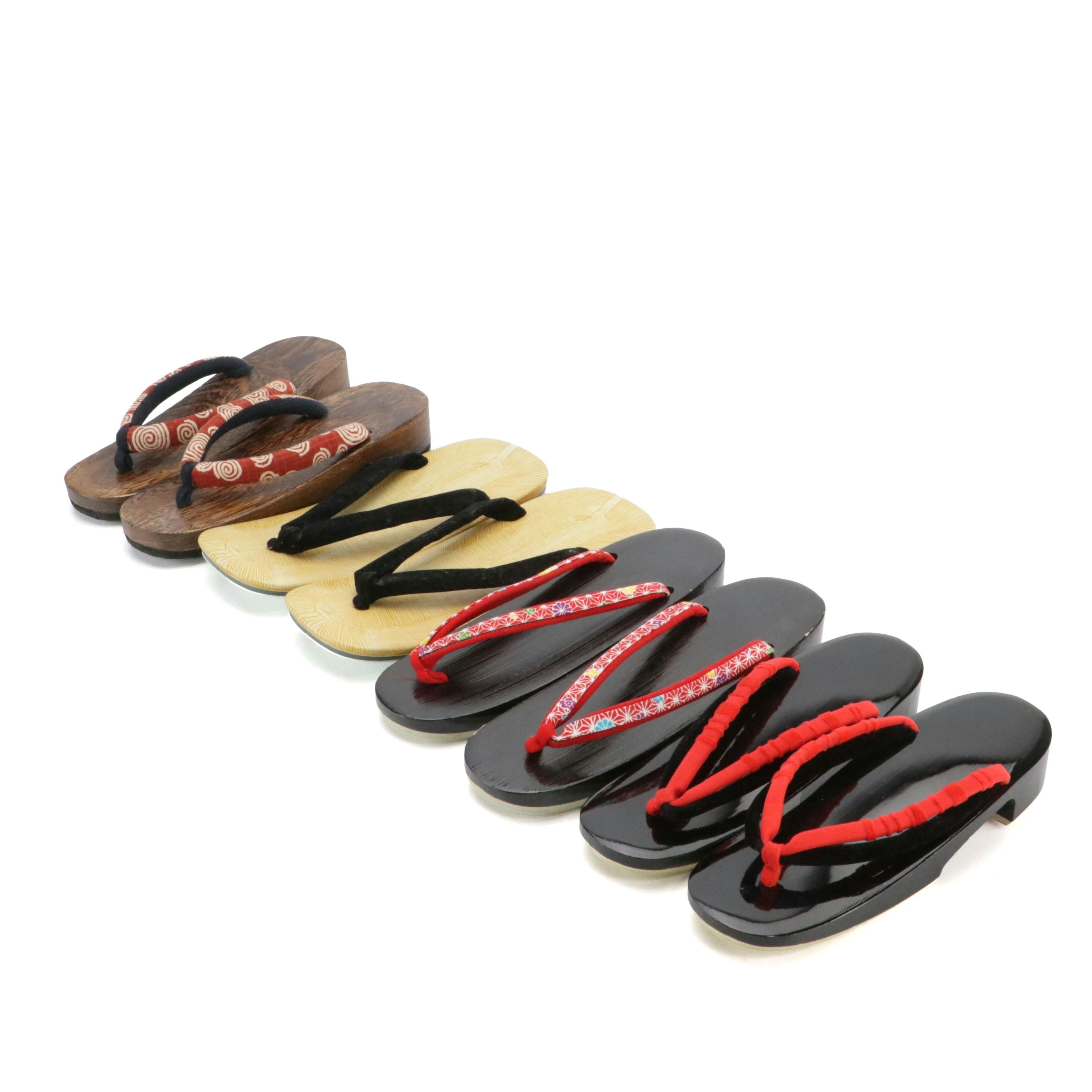 Japanese Zori Style Sandals in Lacquered Wood