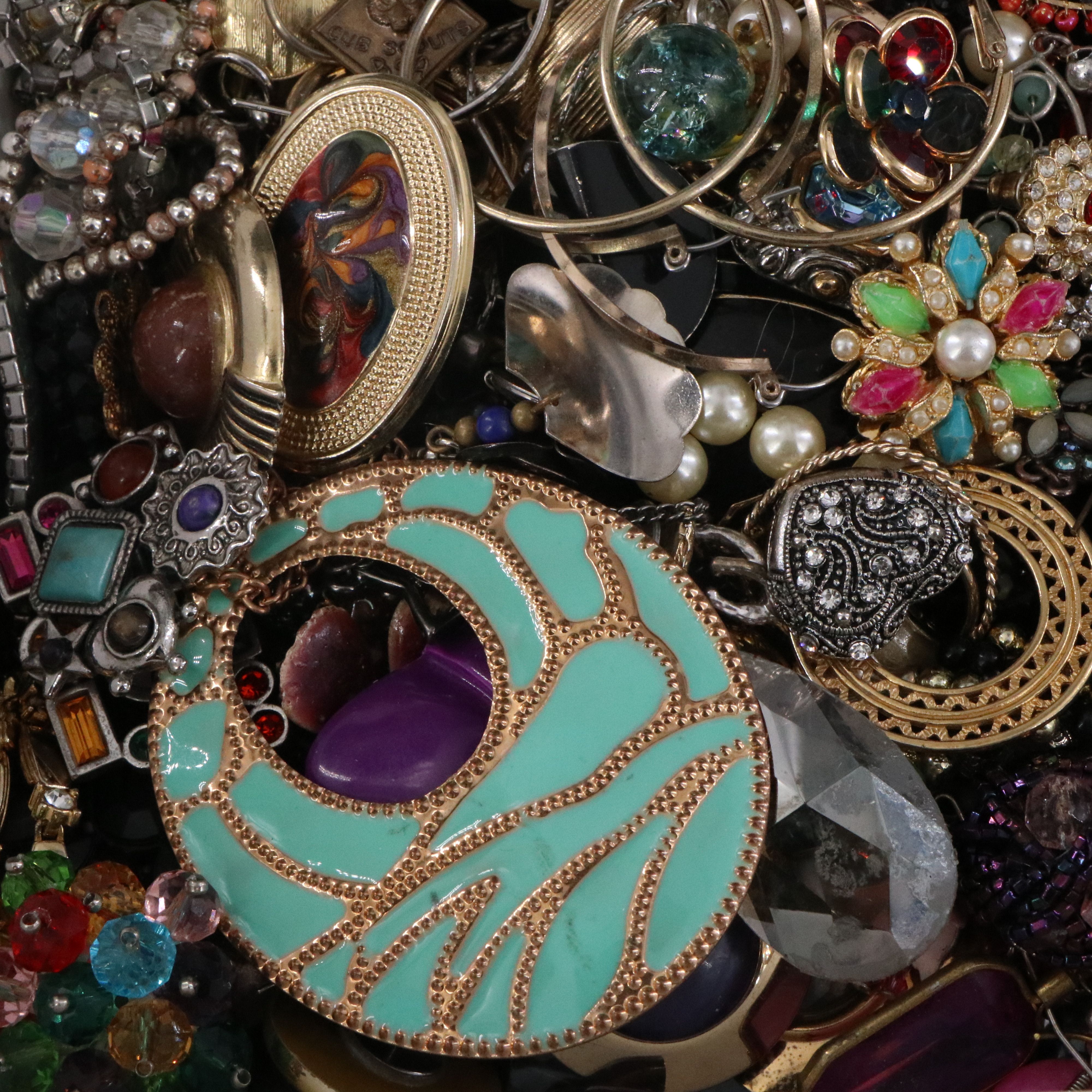 Uncommon Discoveries: Makers Collection for Jewelry