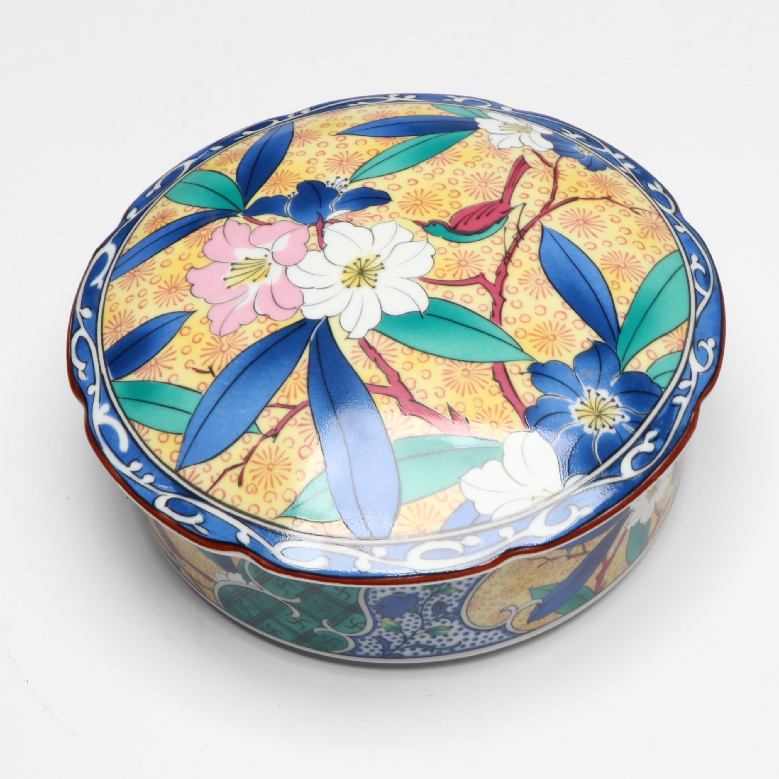 Otagiri Porcelain Flower Bowls with More Japanese Tableware, Mid to Late 20th C.