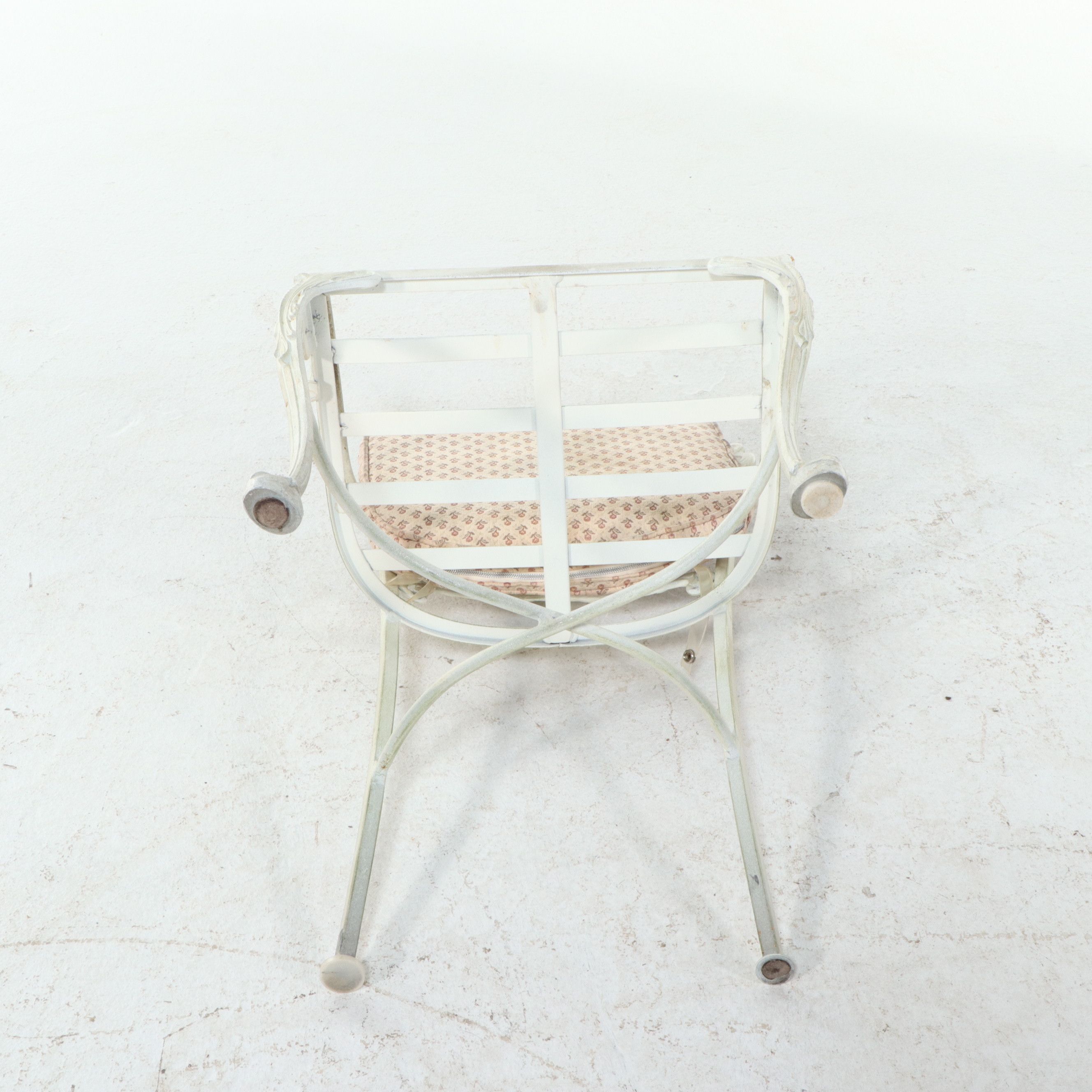 Five Piece Victorian Style Cast Metal Patio Dining Set, Late 20th Century