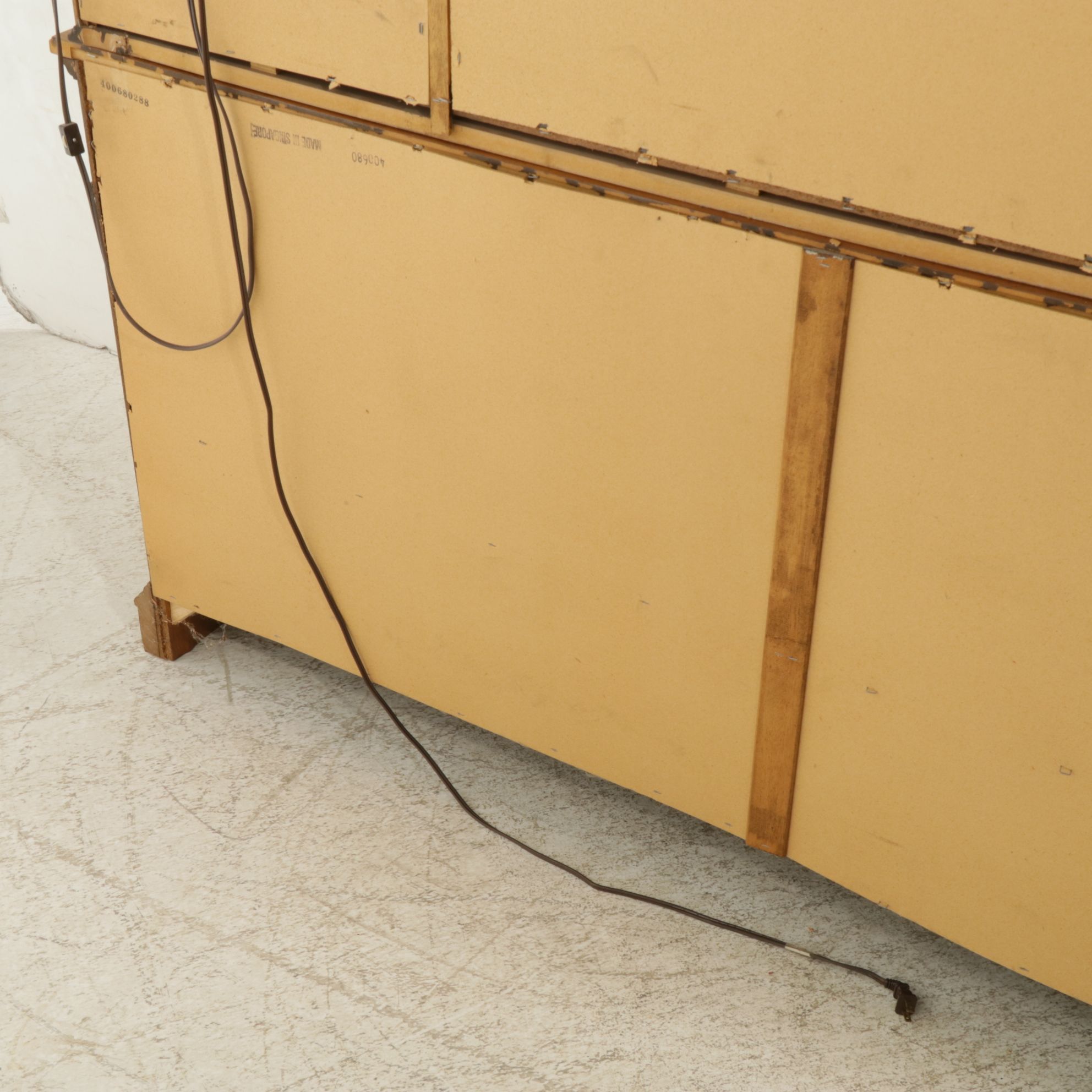 China Cabinet, Late 20th Century