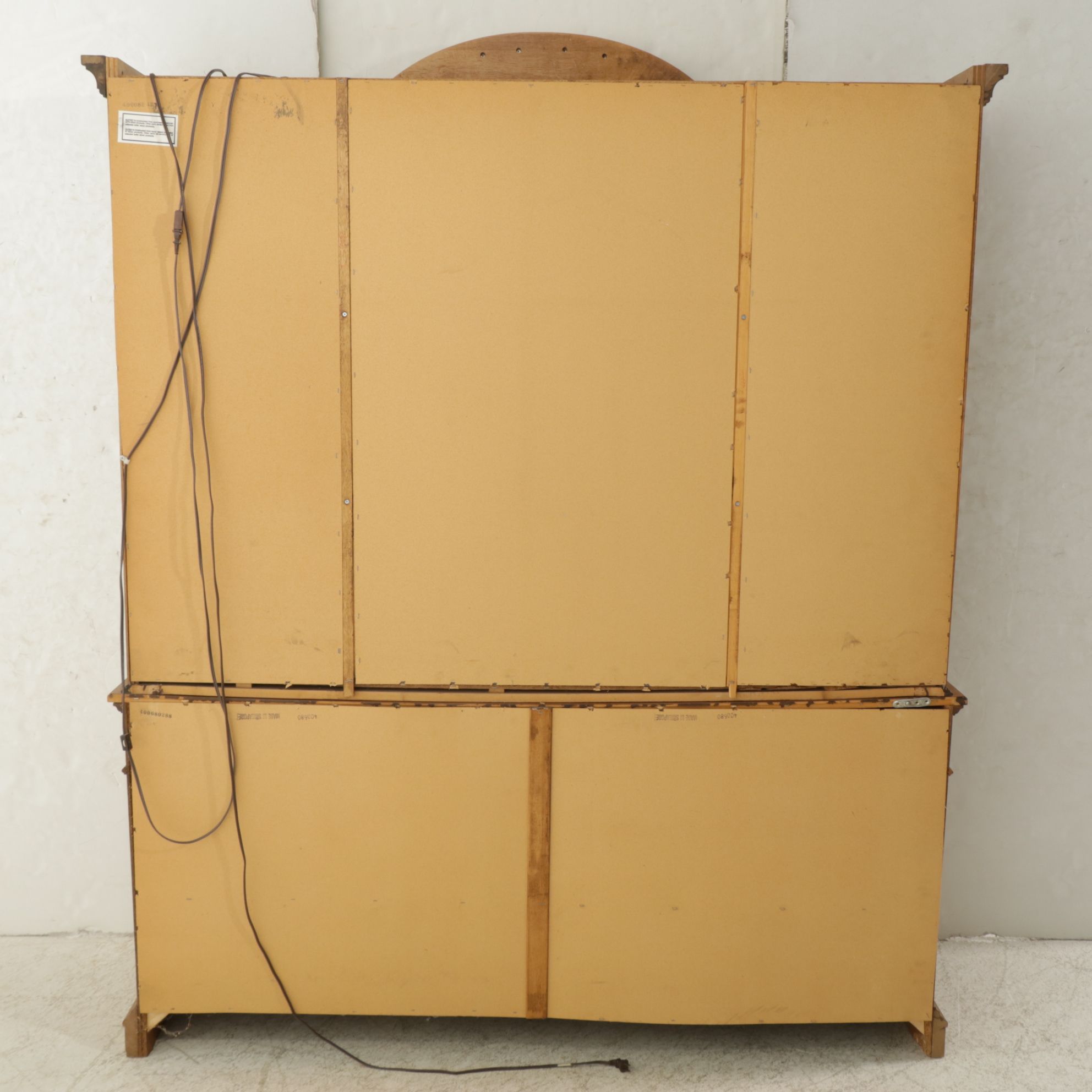 China Cabinet, Late 20th Century