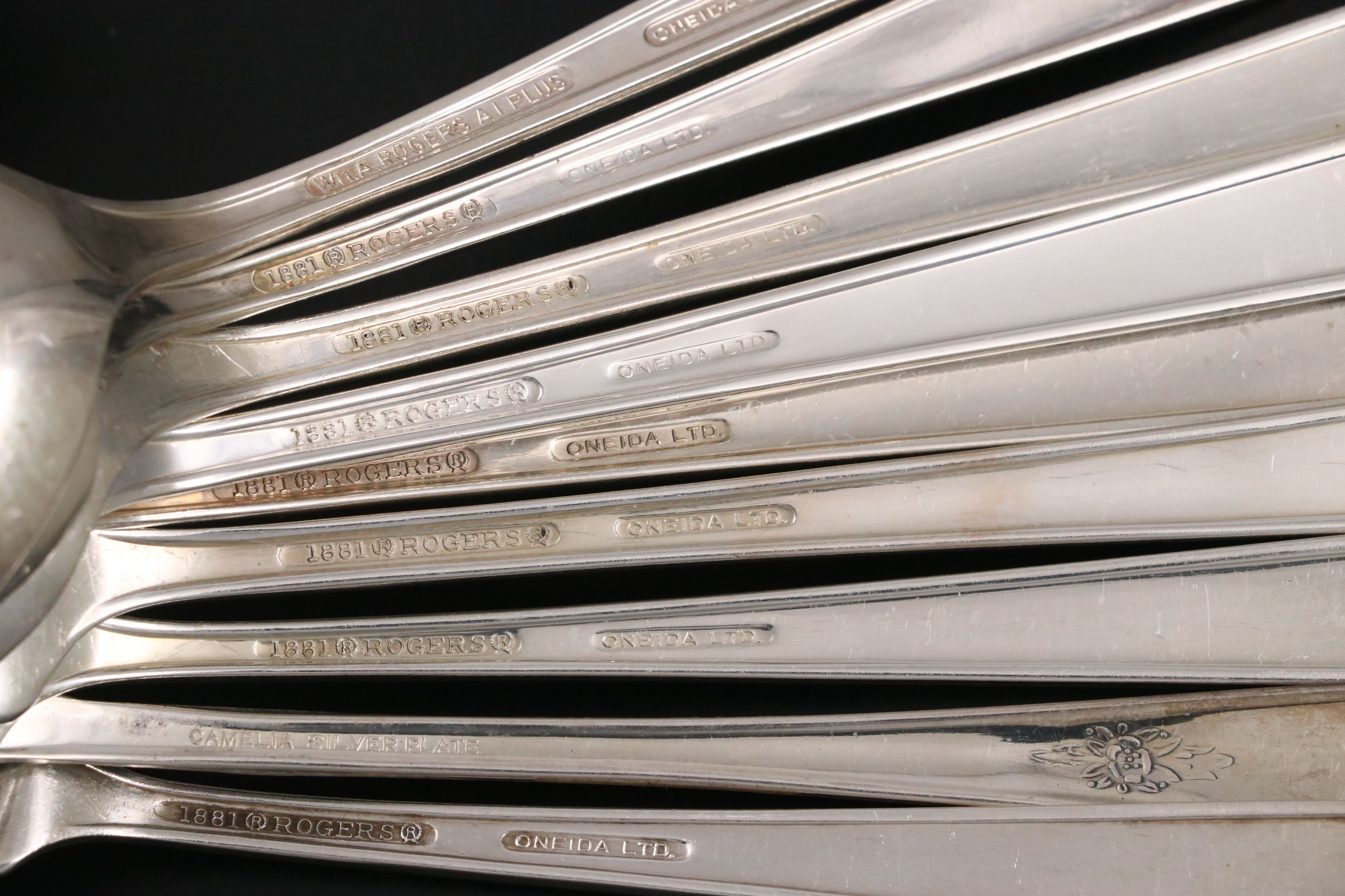 Oneida "Brookwood-Banbury" Silver Plate Flatware with Case, Late 20th Century