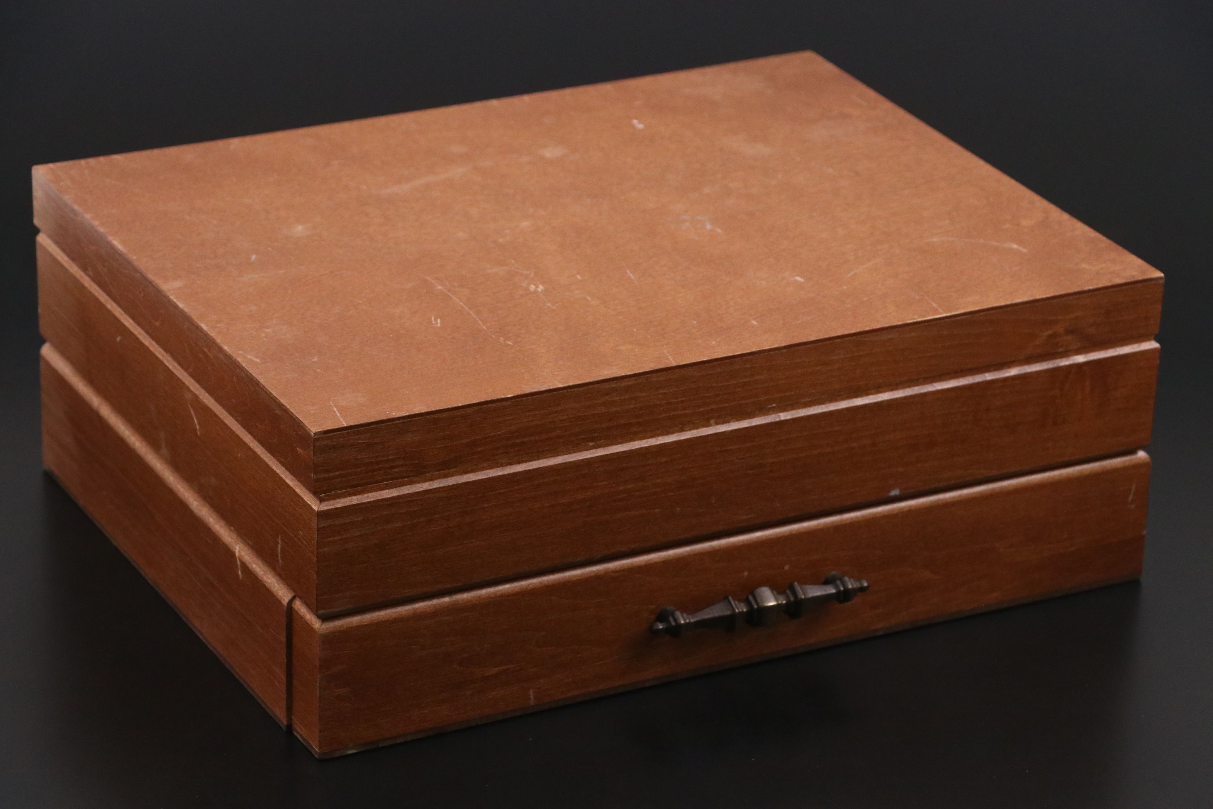 Oneida "Brookwood-Banbury" Silver Plate Flatware with Case, Late 20th Century