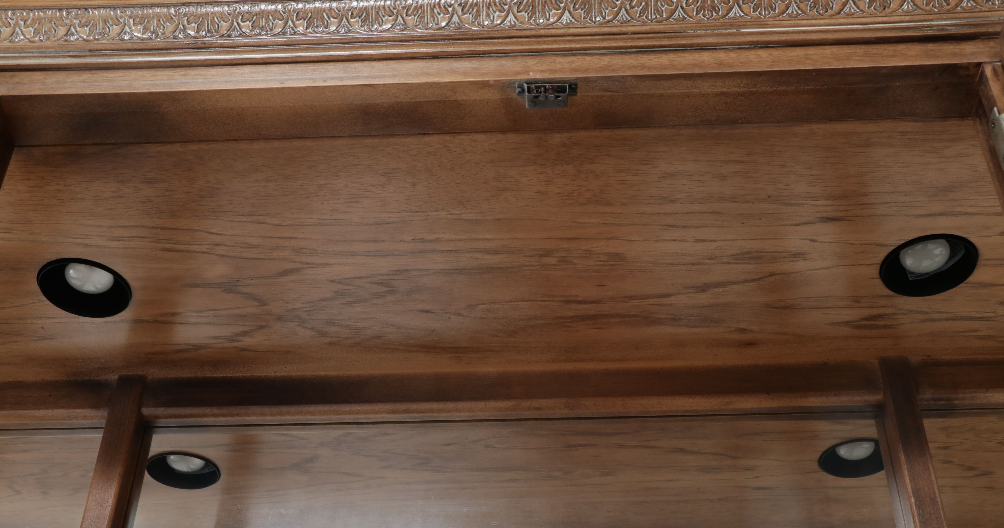 Lexington Furniture "Palmer Home" Collection China Cabinet