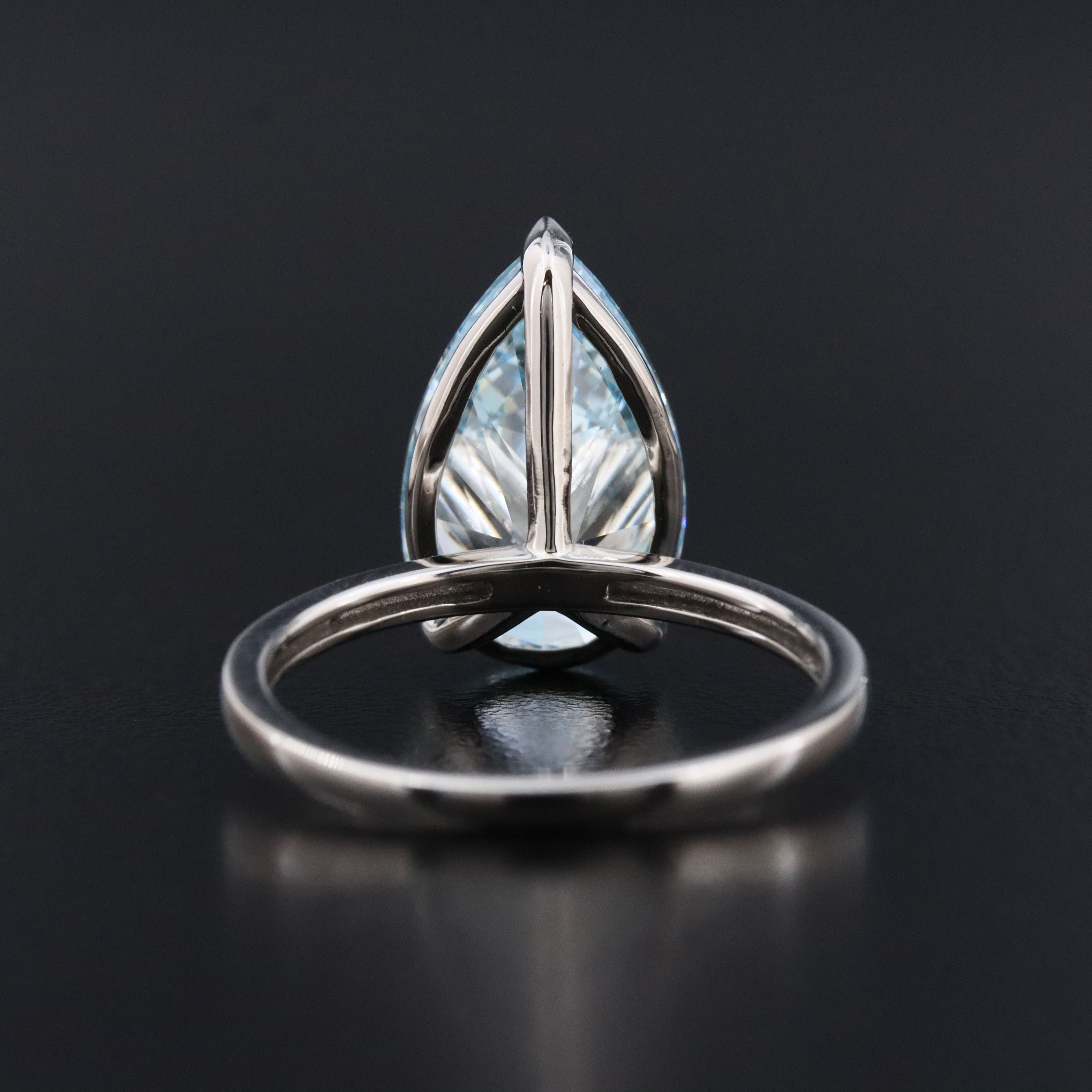 Platinum 5.06 CT Lab Grown Fancy Vivid Blue Diamond Ring with IGI Report