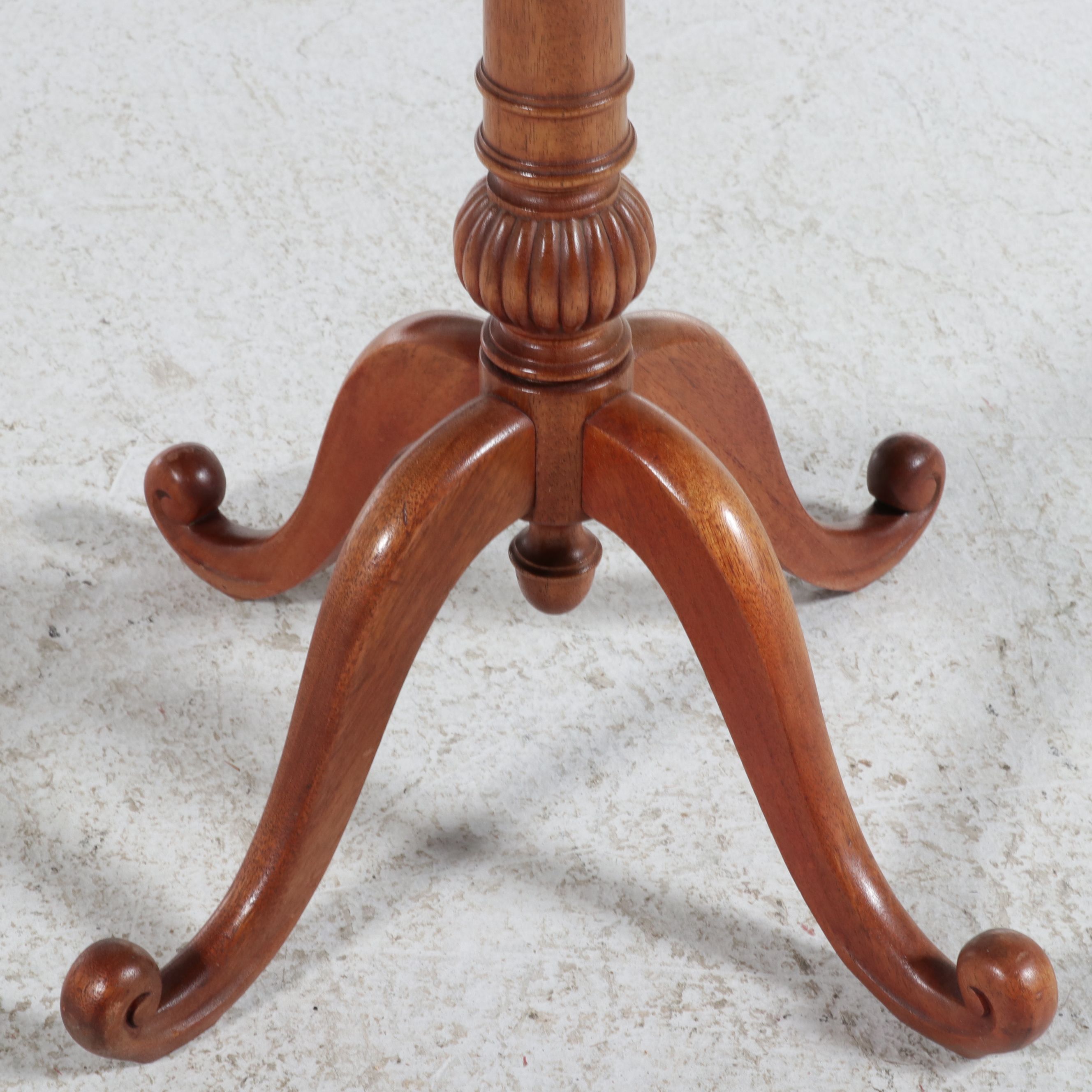Federal Style Mahogany Tripod Candlestand, 20th Century