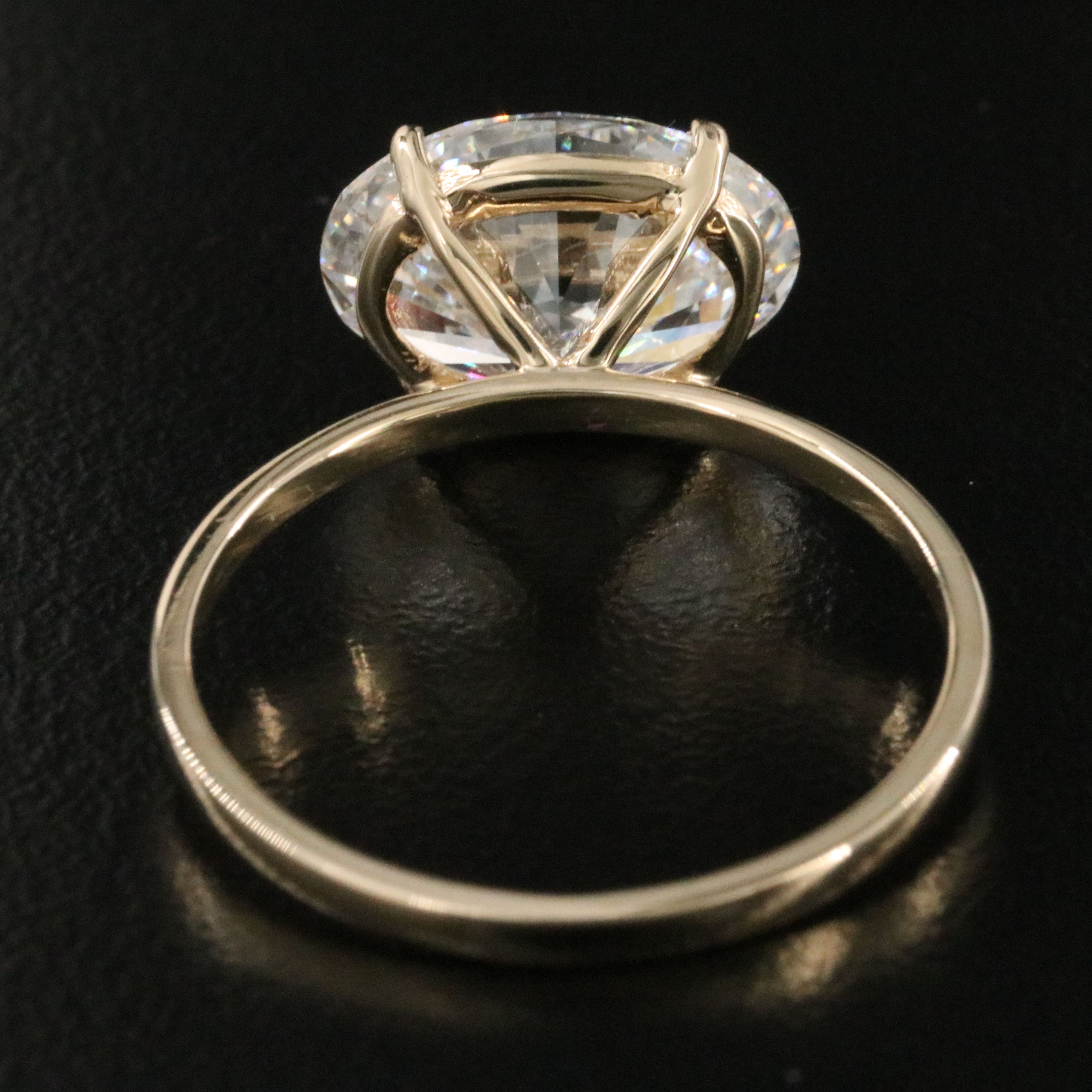 14K 3.41 CT Lab Grown Diamond East-West Solitaire Ring with IGI Report