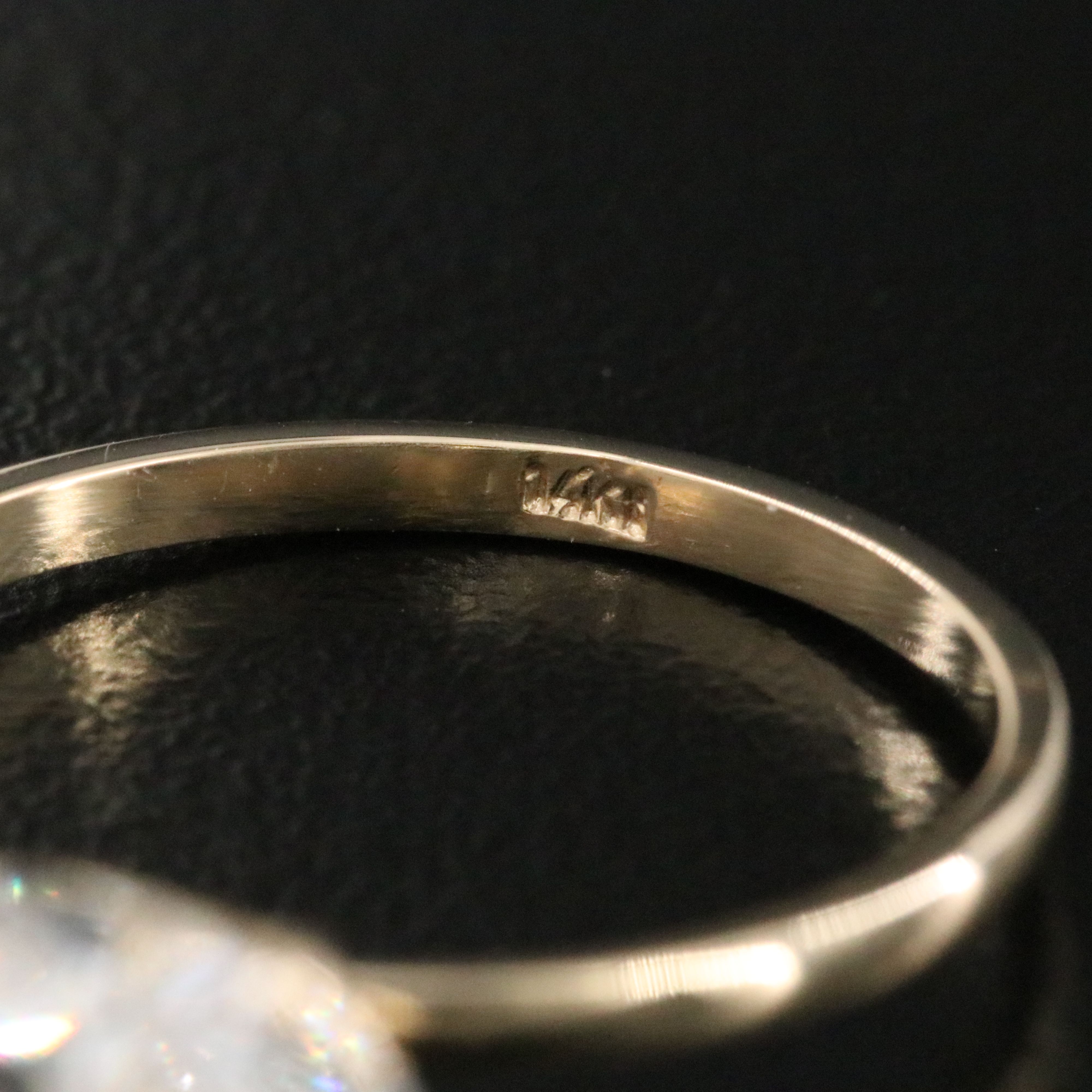 14K 3.41 CT Lab Grown Diamond East-West Solitaire Ring with IGI Report