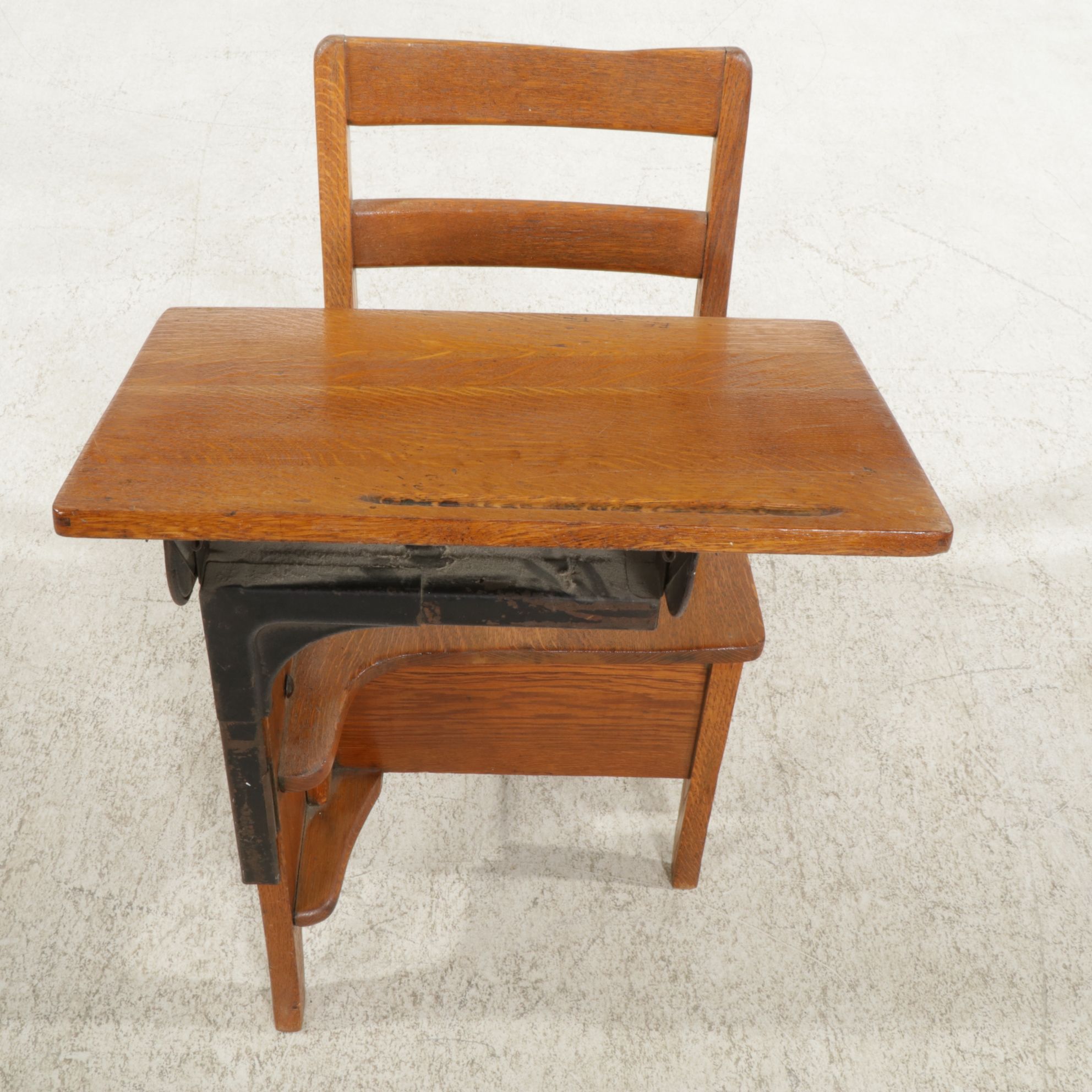 Parker-Fowler "Moulthrop" Adjustable Oak Student's Desk, Early 20th Century