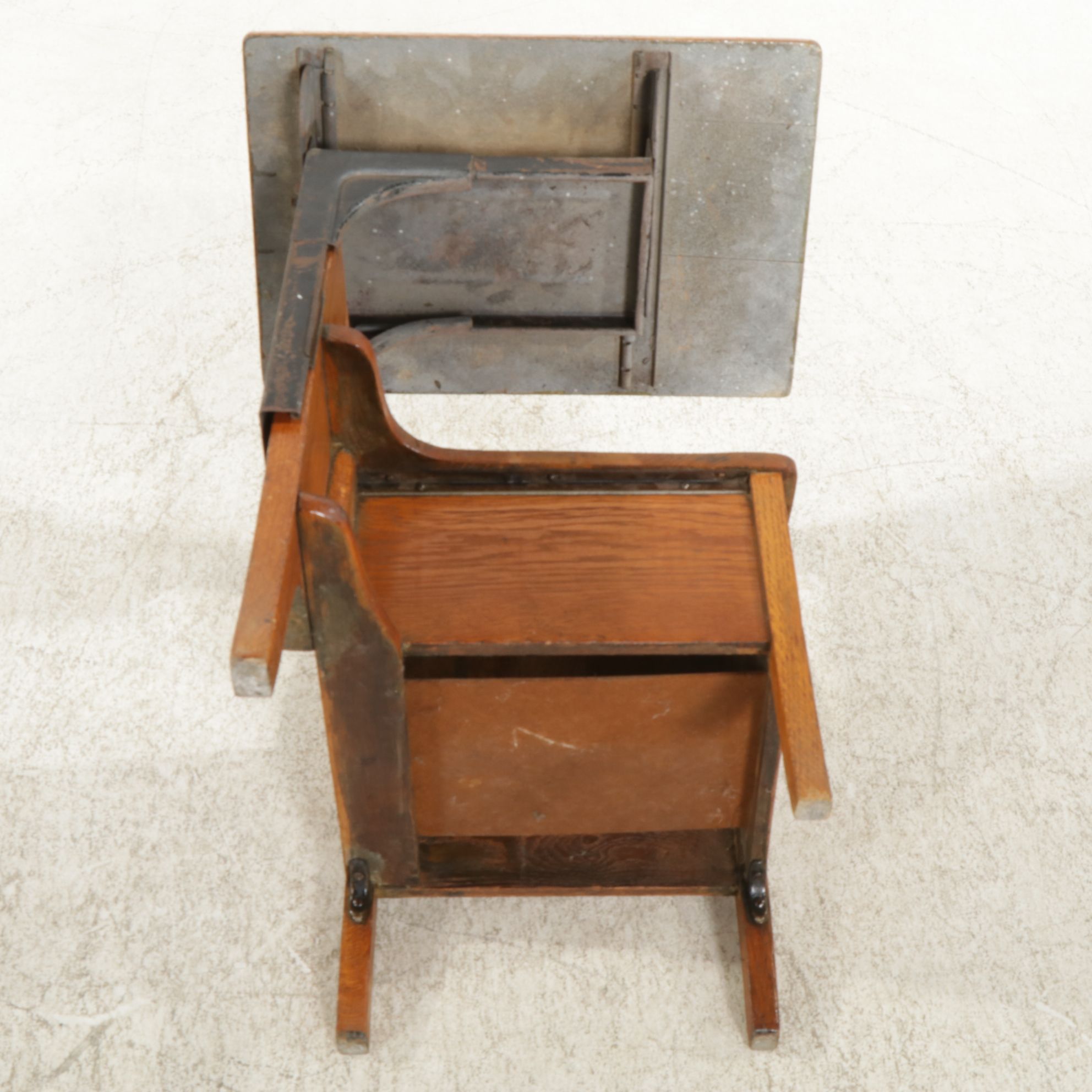 Parker-Fowler "Moulthrop" Adjustable Oak Student's Desk, Early 20th Century