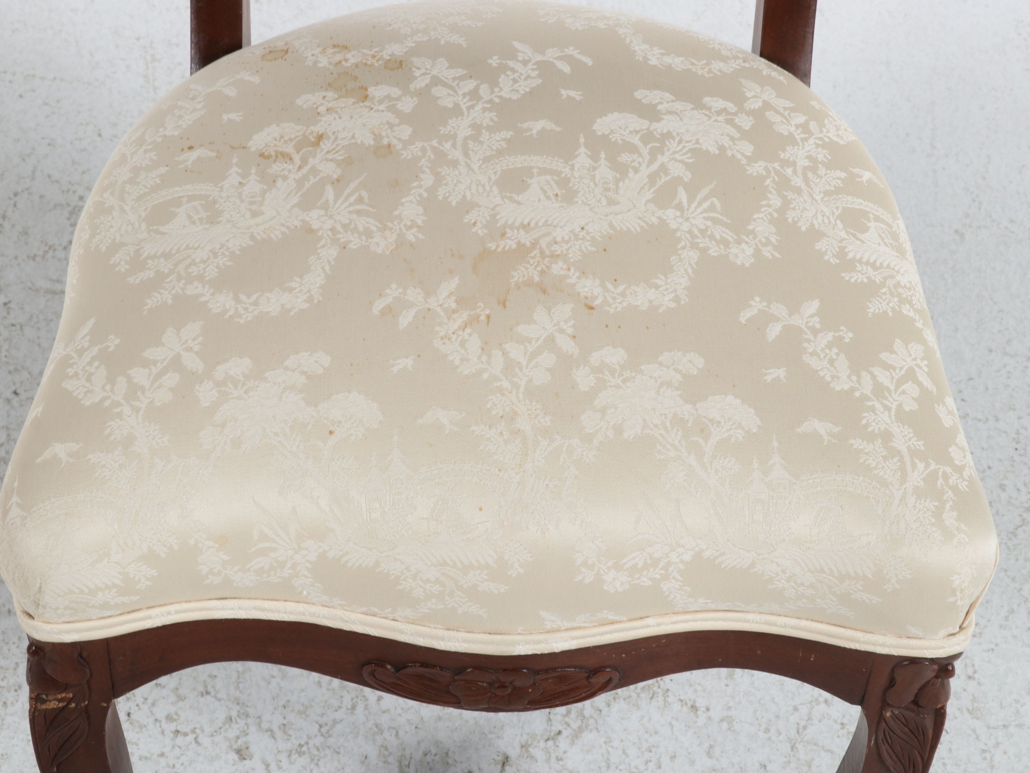 Victorian Rococo Revival Carved Walnut Balloon-Back Side Chair, 19th Century