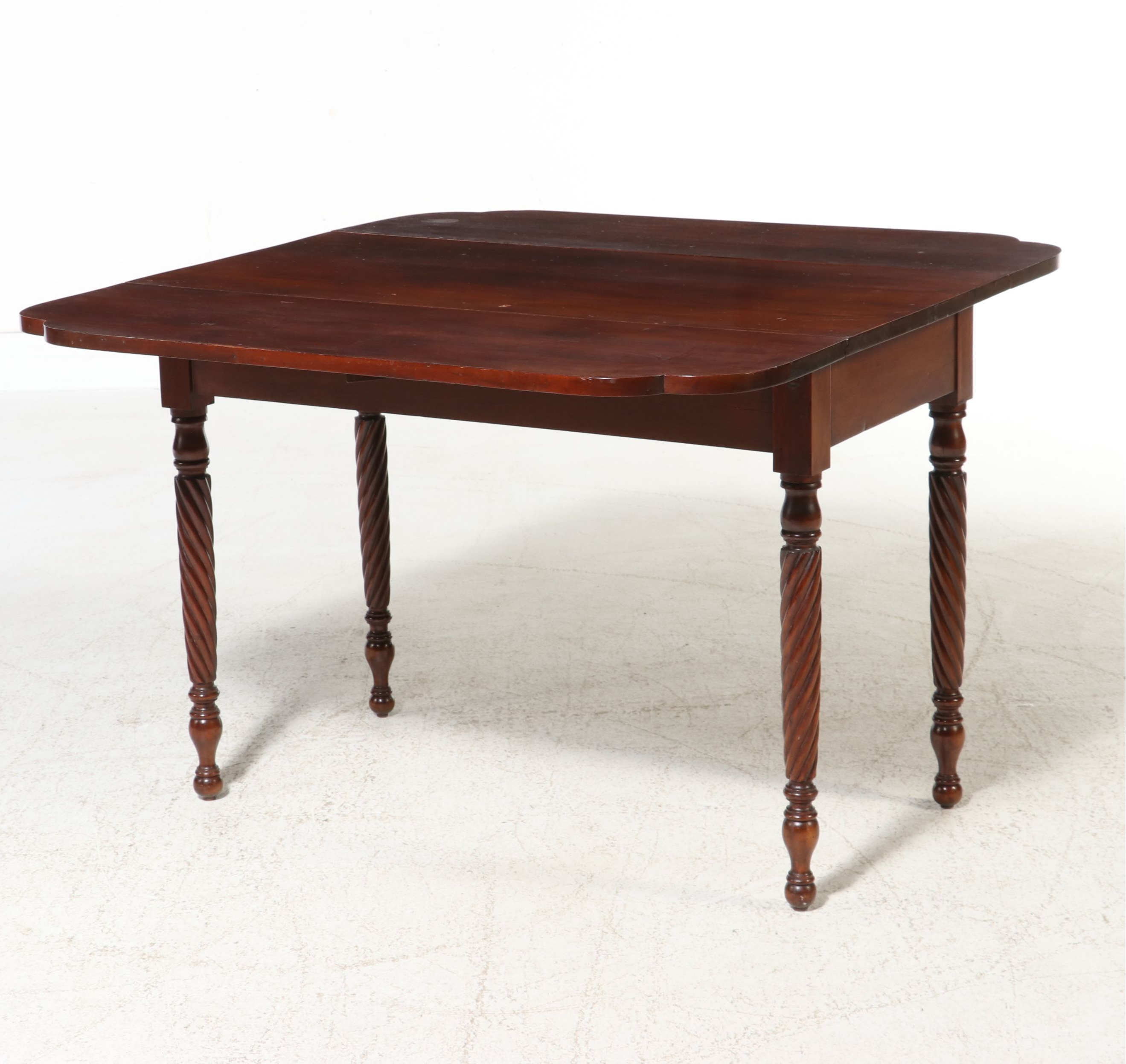 Late Federal Style Mahogany Drop-Leaf Dining Table with Spiral-Turned Legs