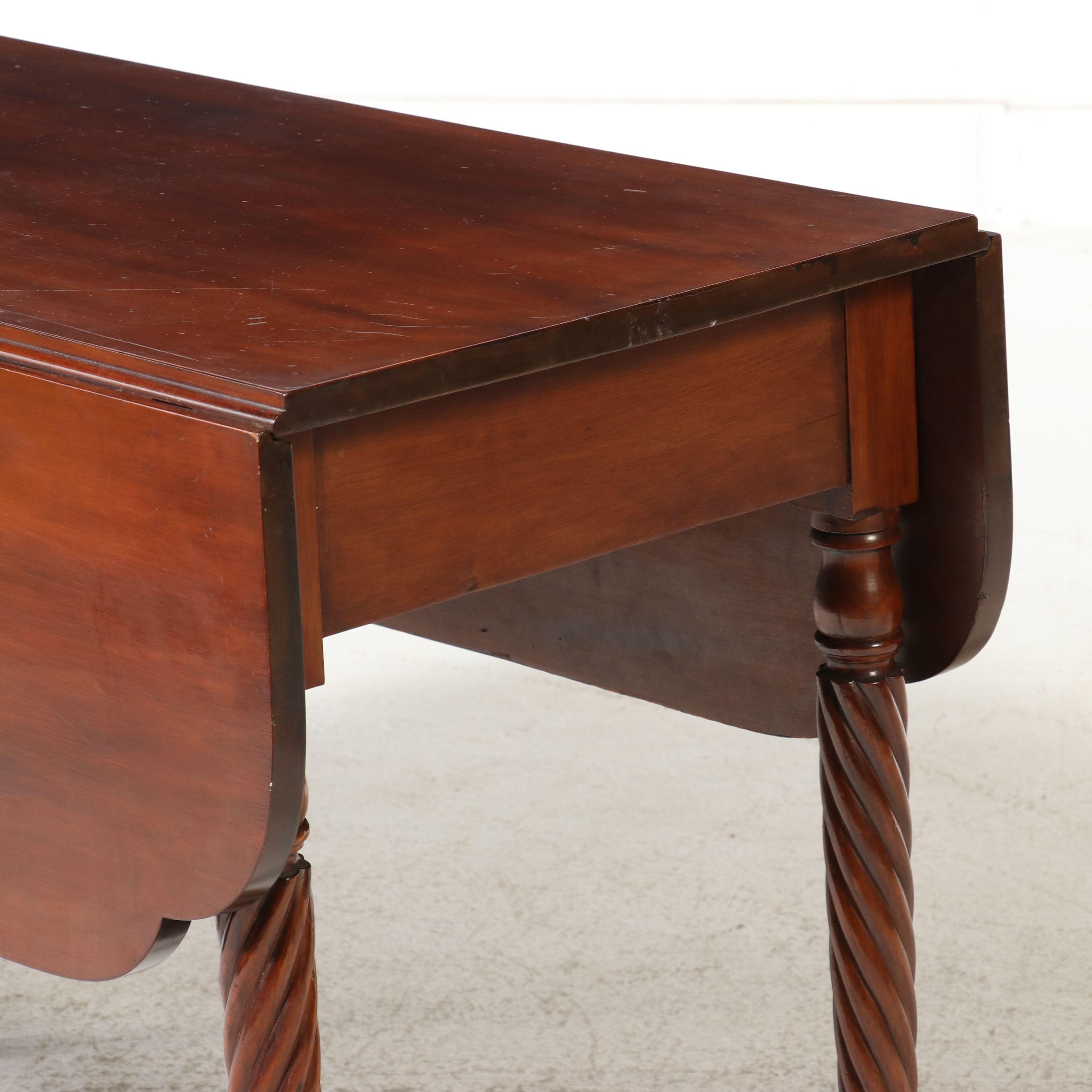Late Federal Style Mahogany Drop-Leaf Dining Table with Spiral-Turned Legs