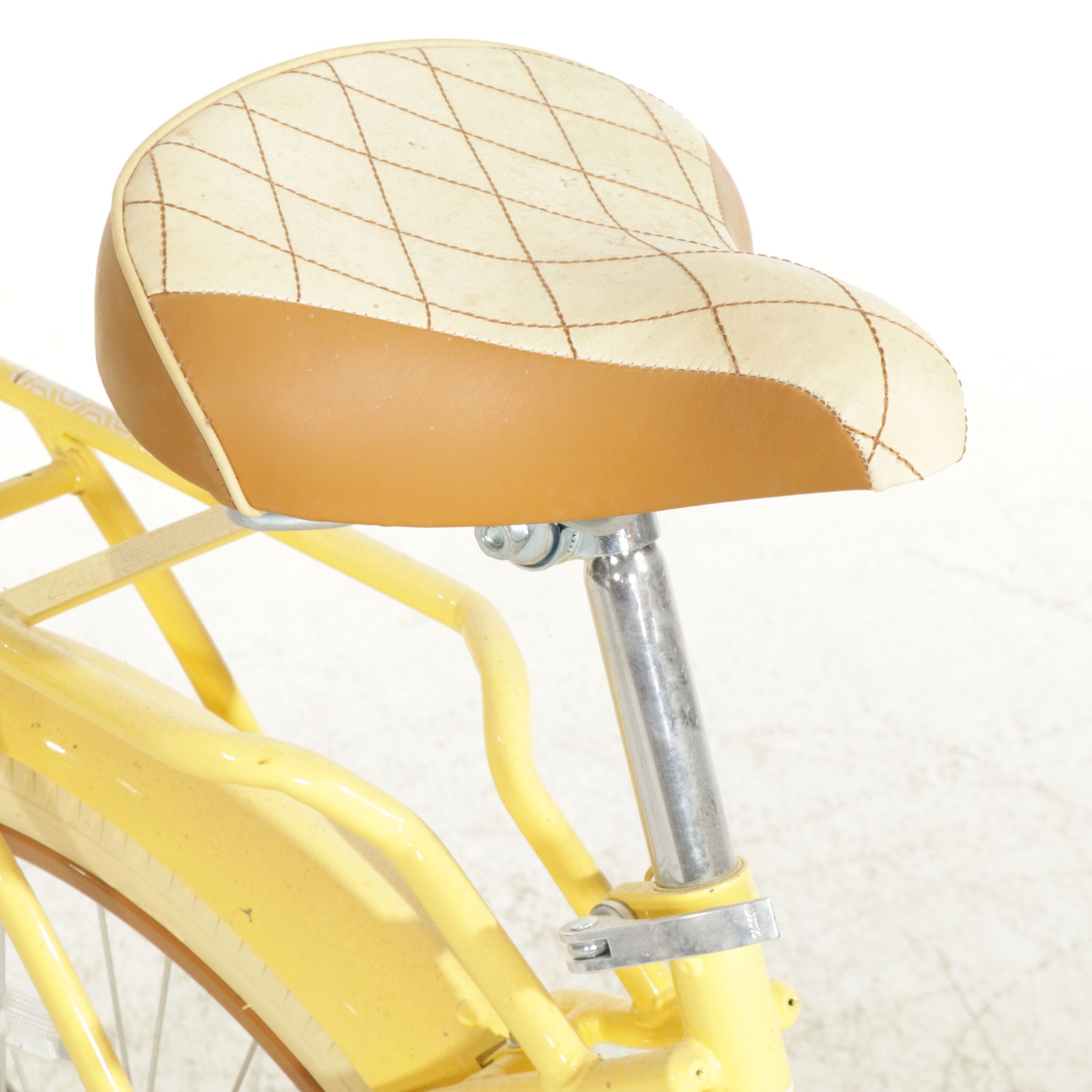 Huffy "Nel Lusso" Yellow Classic Cruiser 26" Women's Bicycle