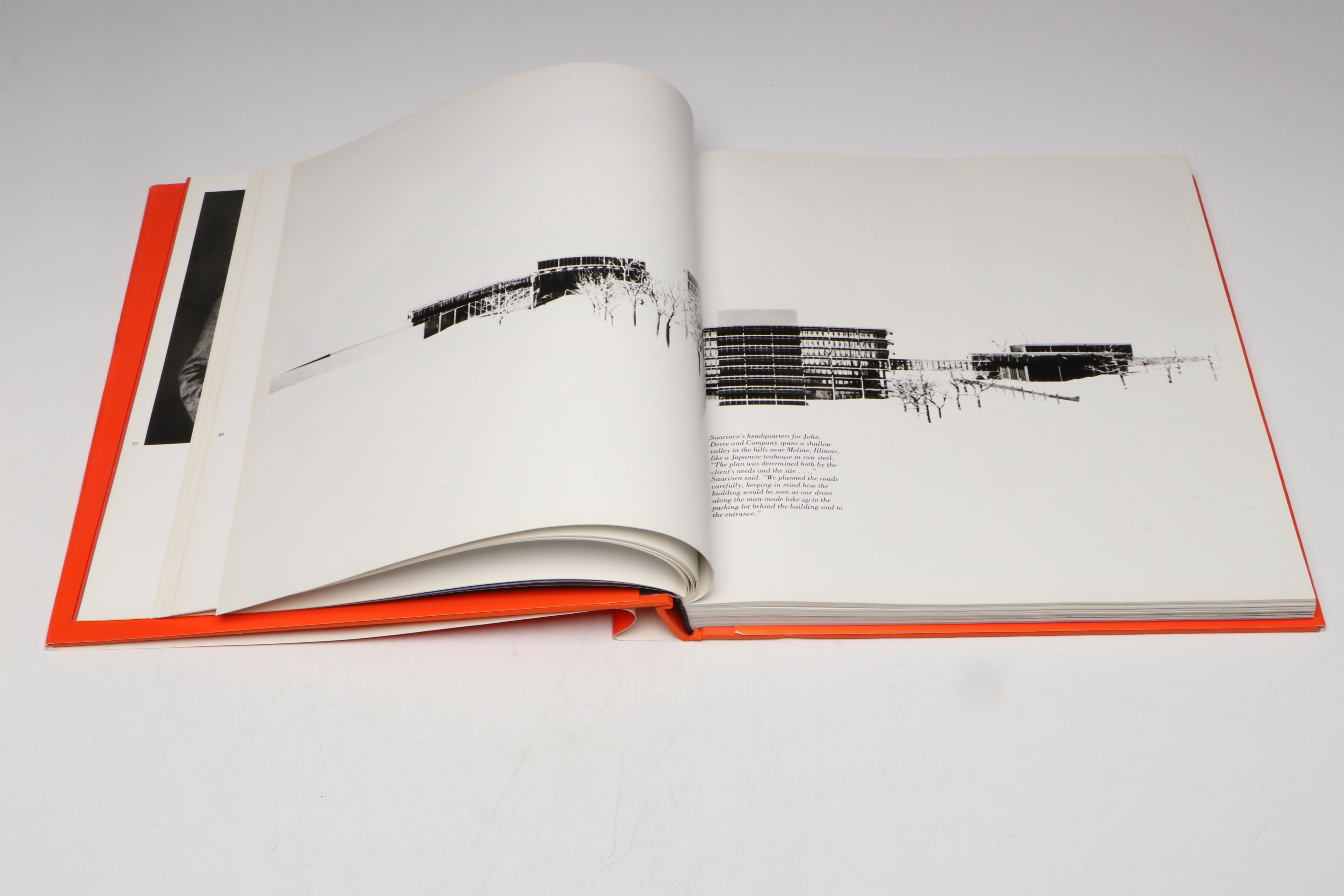 Third Printing "Knoll Design" by Eric Larrabee and Massimo Vignelli, 1990