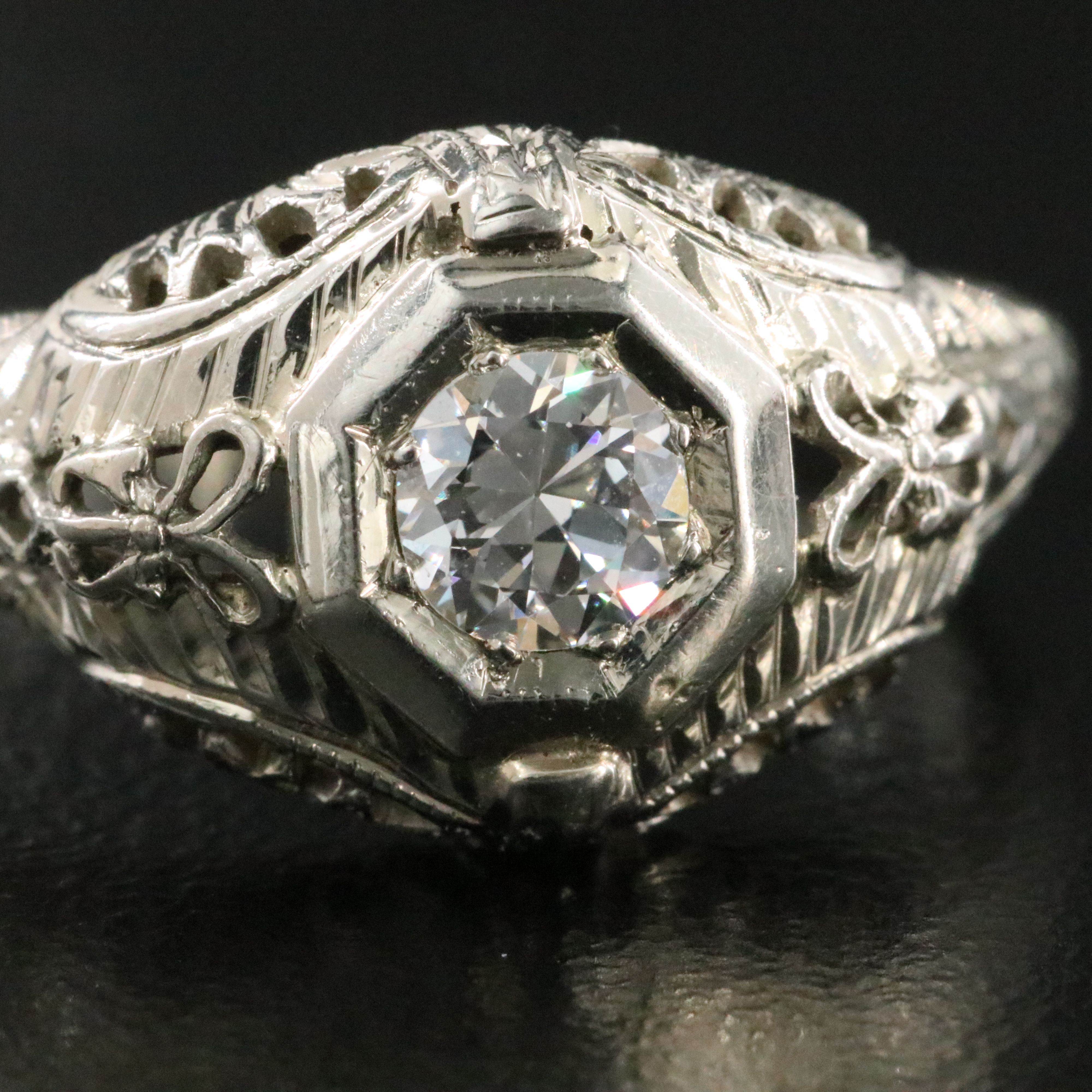 Untermeyer-Robbins & Co. 18K 0.33 CT Diamond Solitaire Ring with Bow Motif