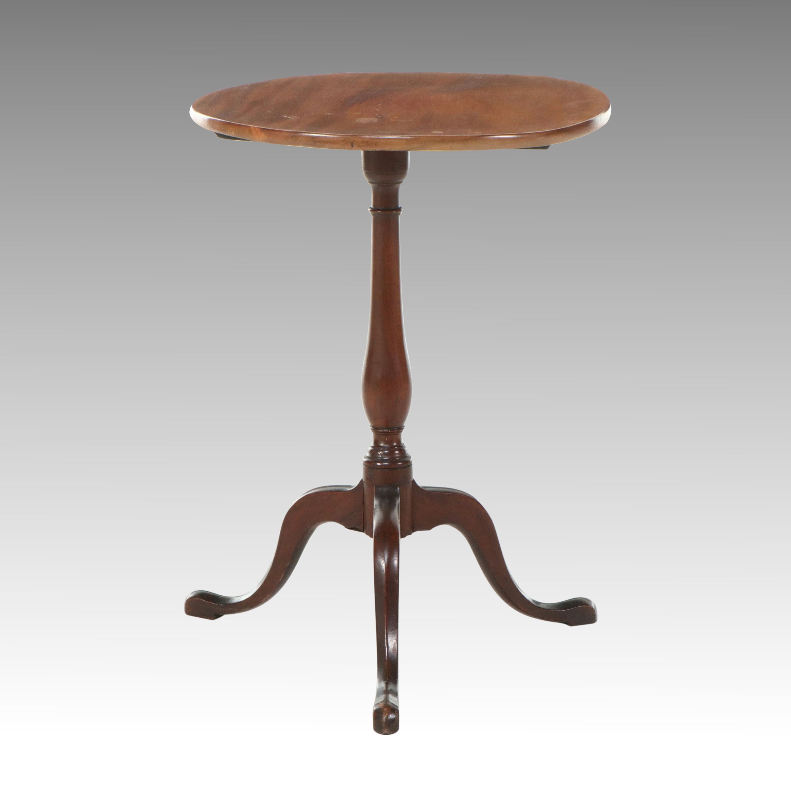 Queen Anne Mahogany Tilt-Top Candlestand, Mid to Late 18th Century