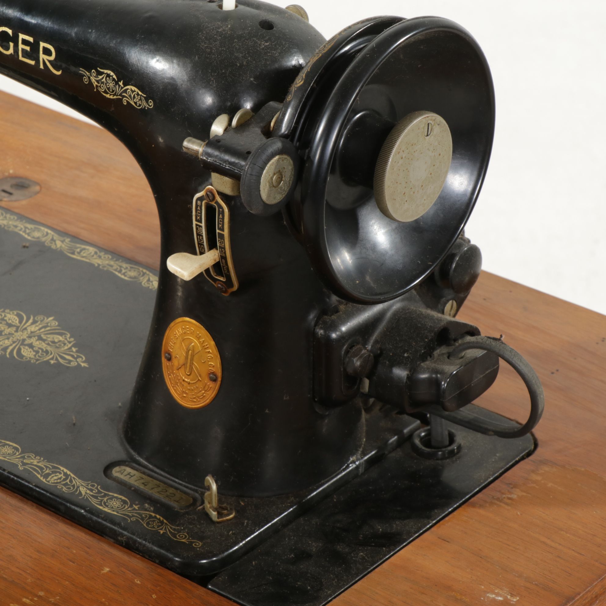 Singer Sewing Machine Model 66 in Drop Leaf Table Cabinet