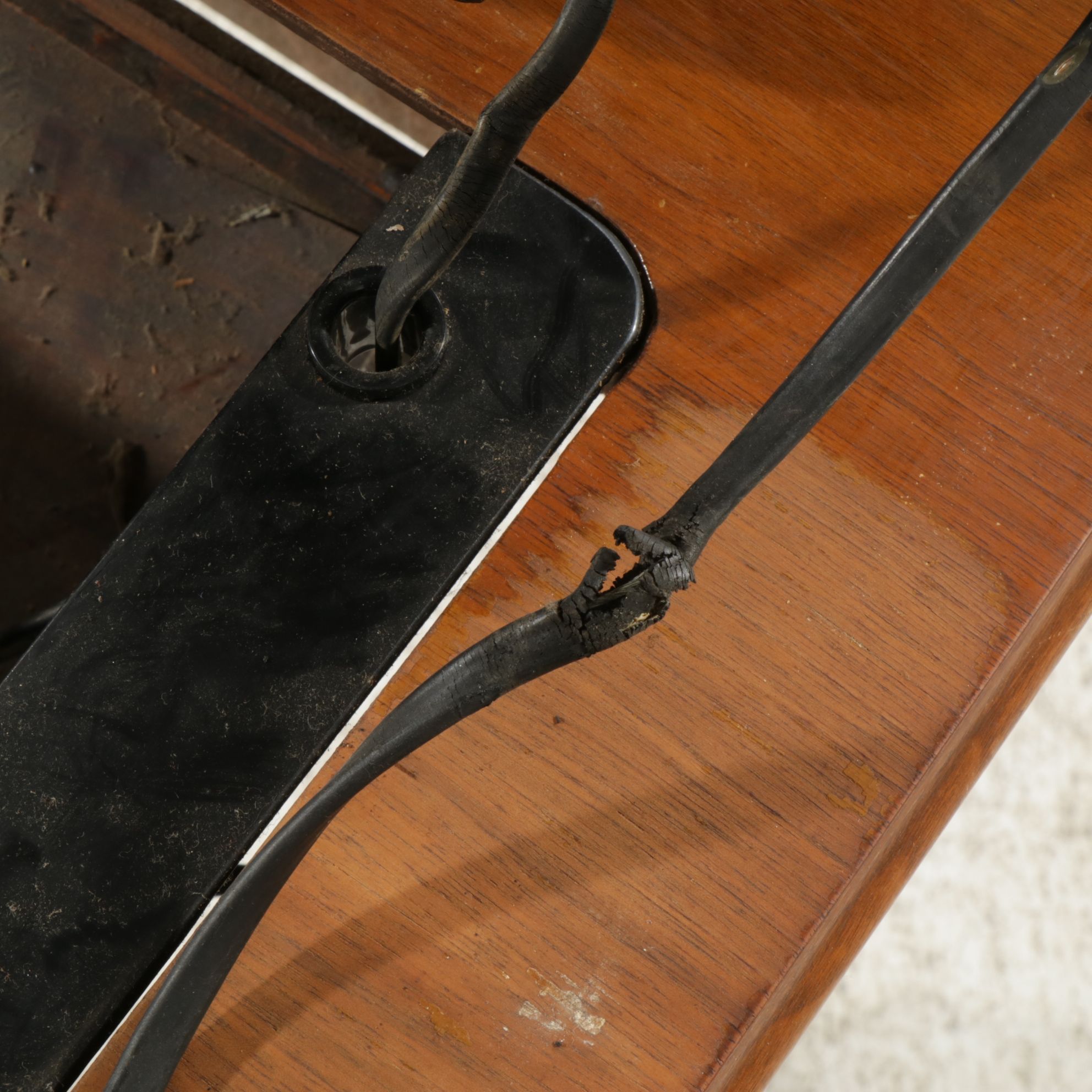 Singer Sewing Machine Model 66 in Drop Leaf Table Cabinet