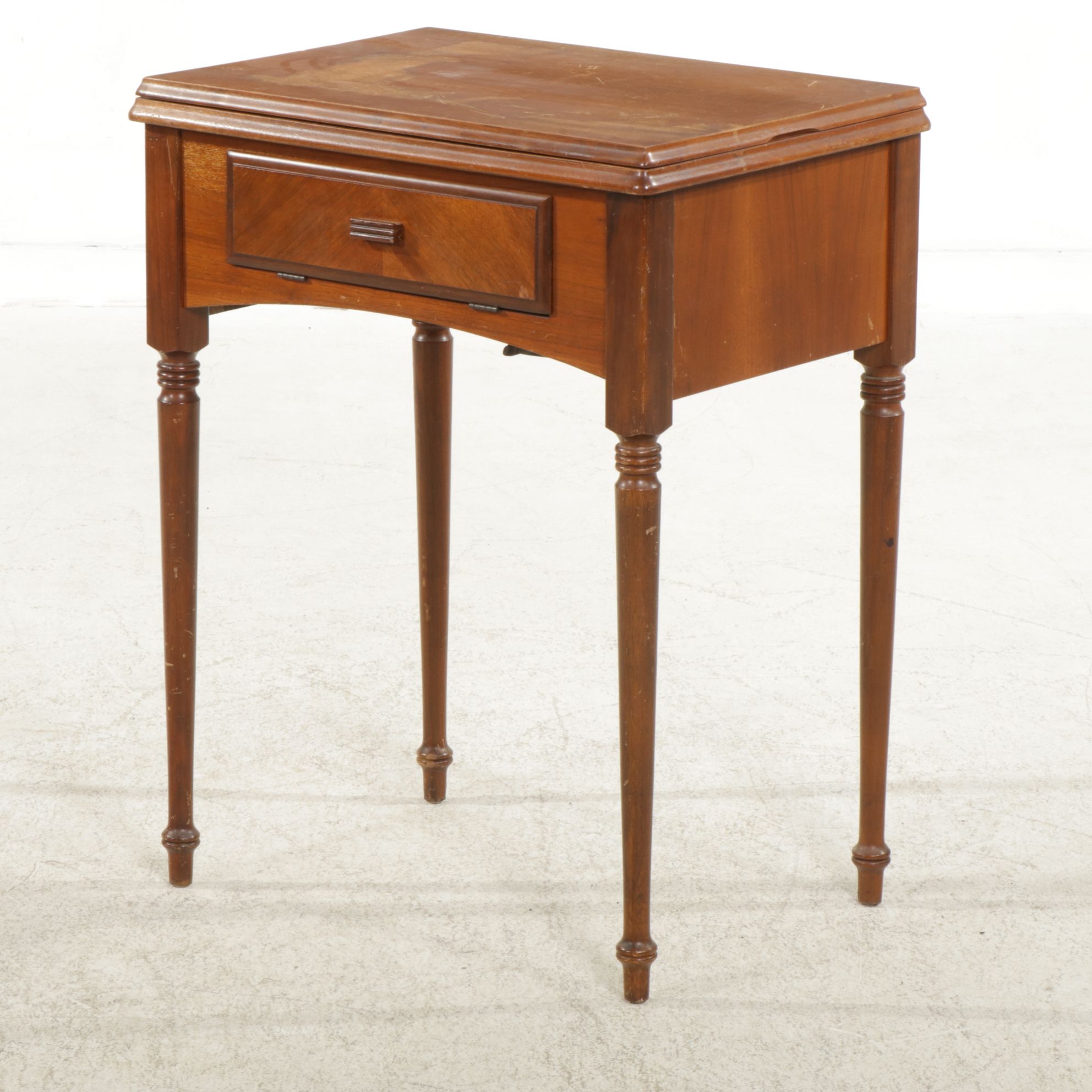 Singer Sewing Machine Model 66 in Drop Leaf Table Cabinet