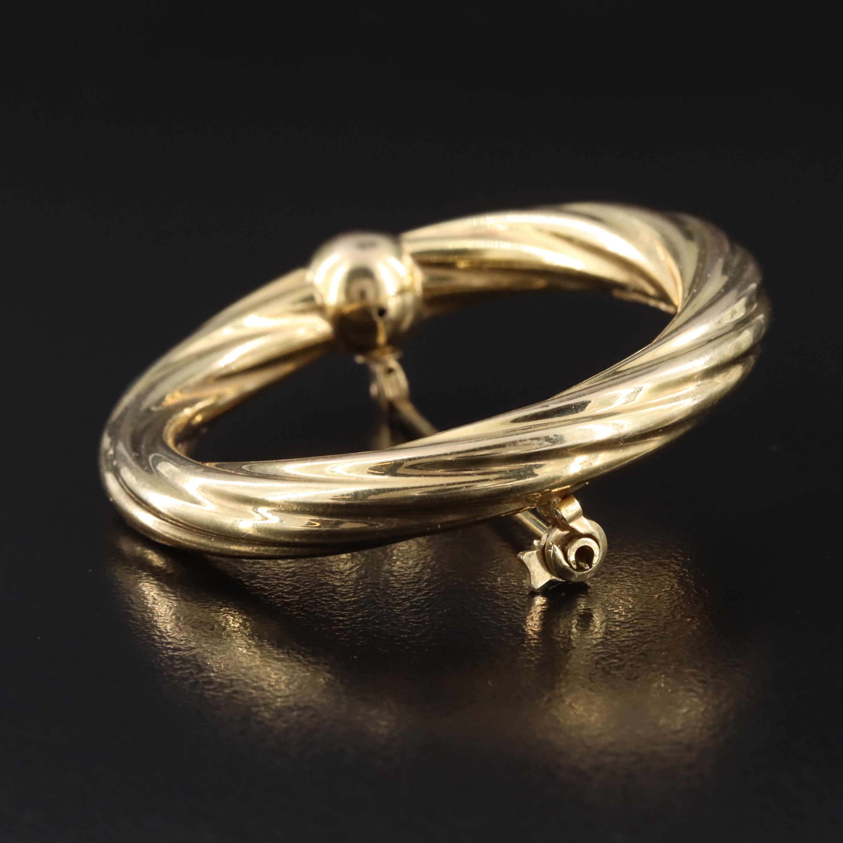 Italian UnoAErre 14K Circle Brooch