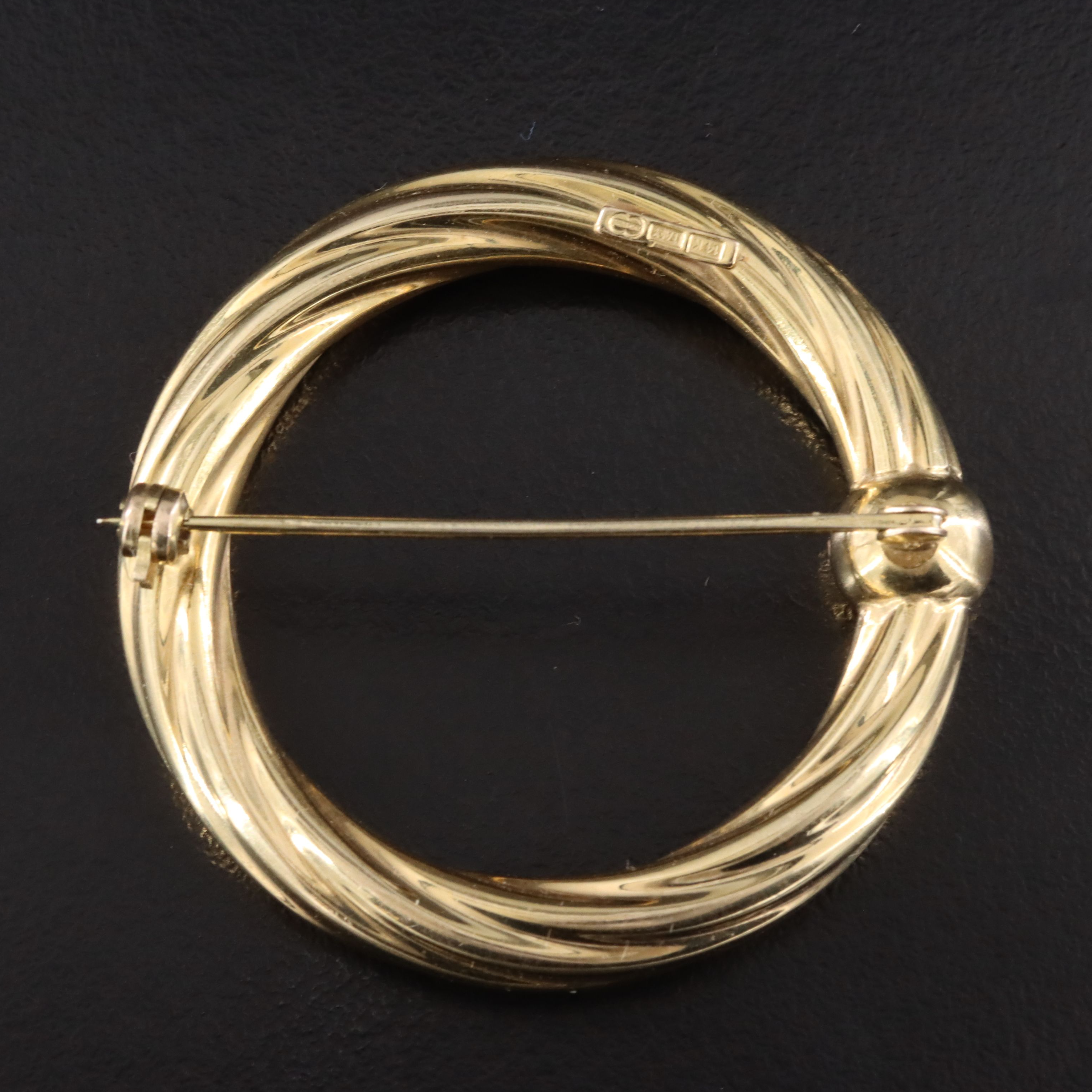 Italian UnoAErre 14K Circle Brooch