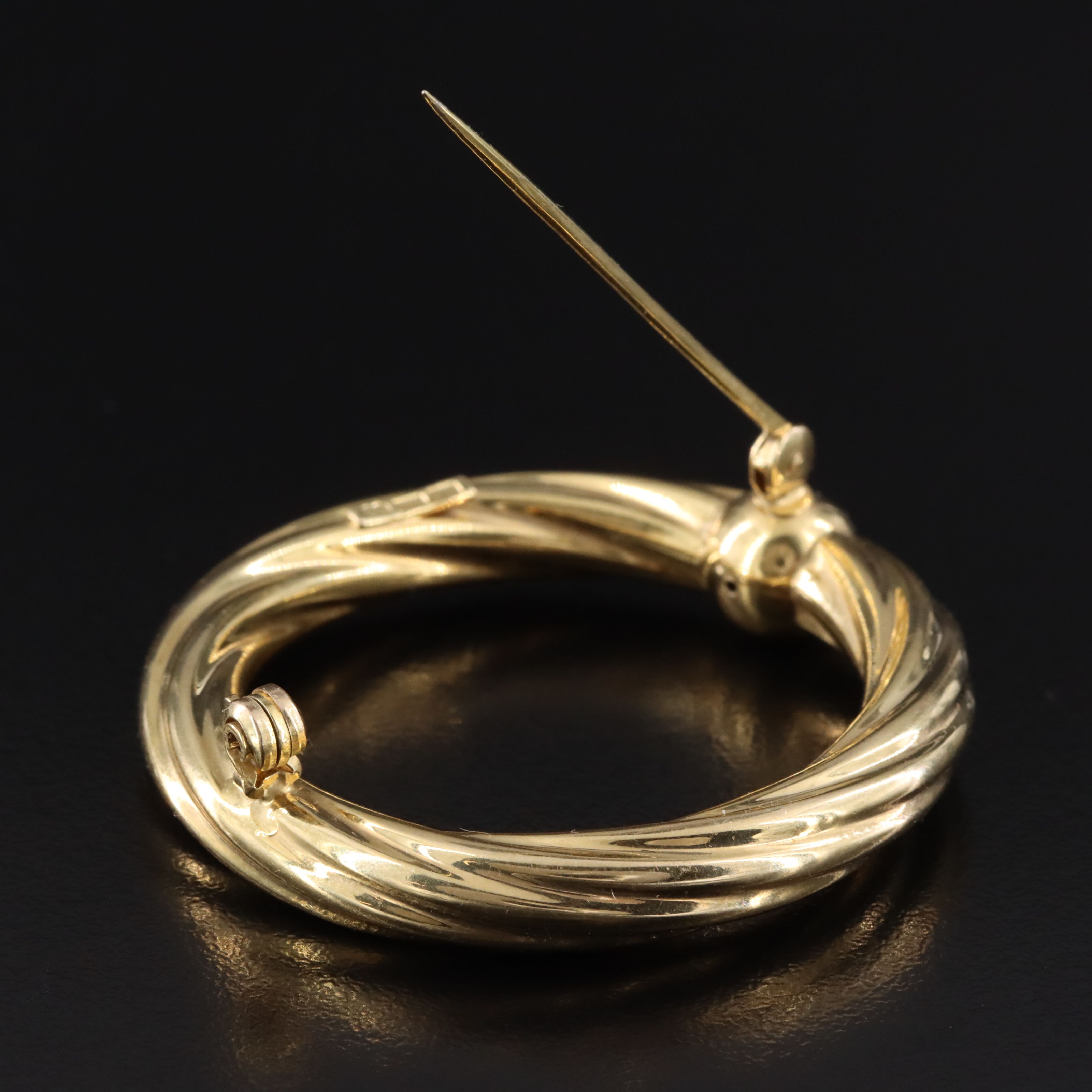 Italian UnoAErre 14K Circle Brooch