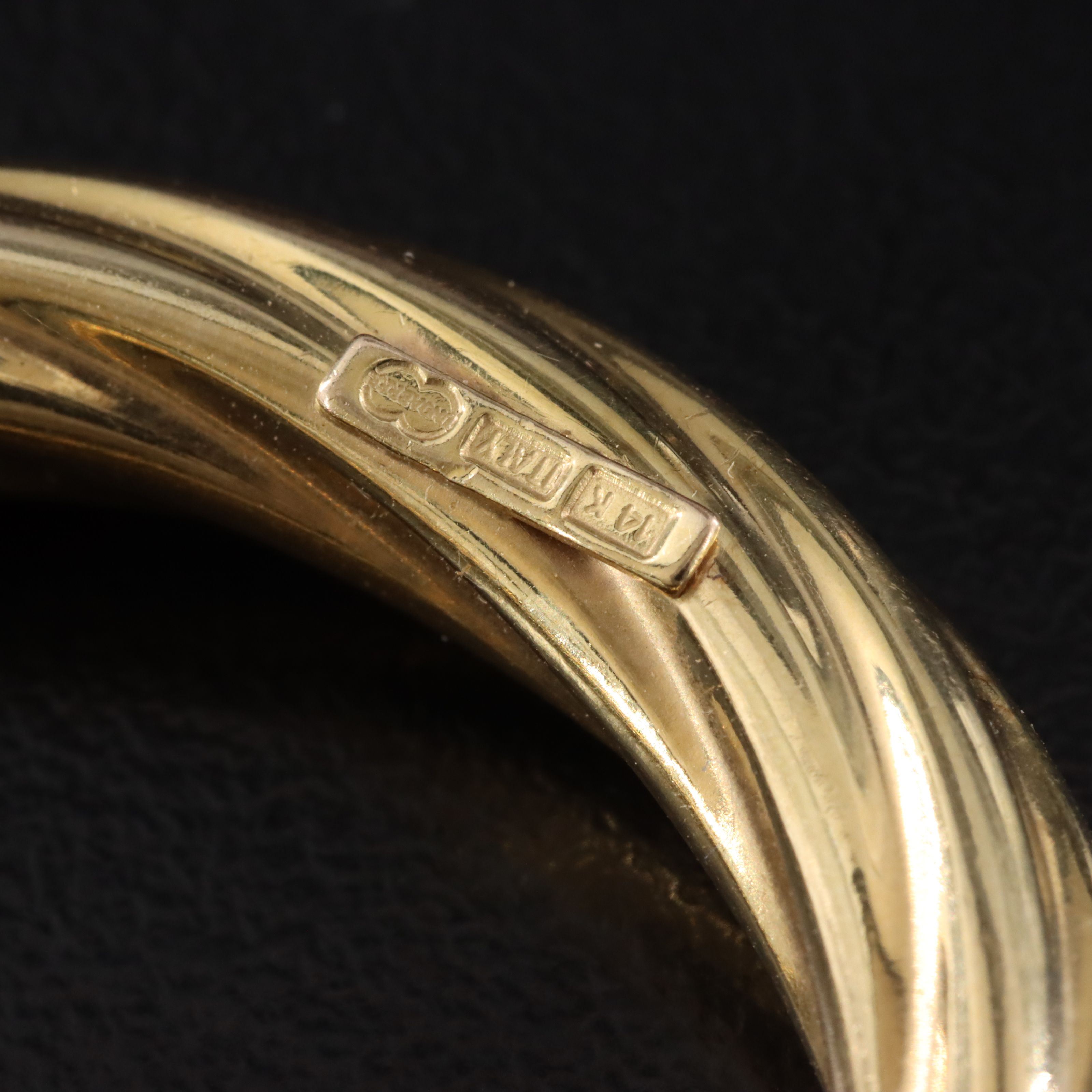 Italian UnoAErre 14K Circle Brooch