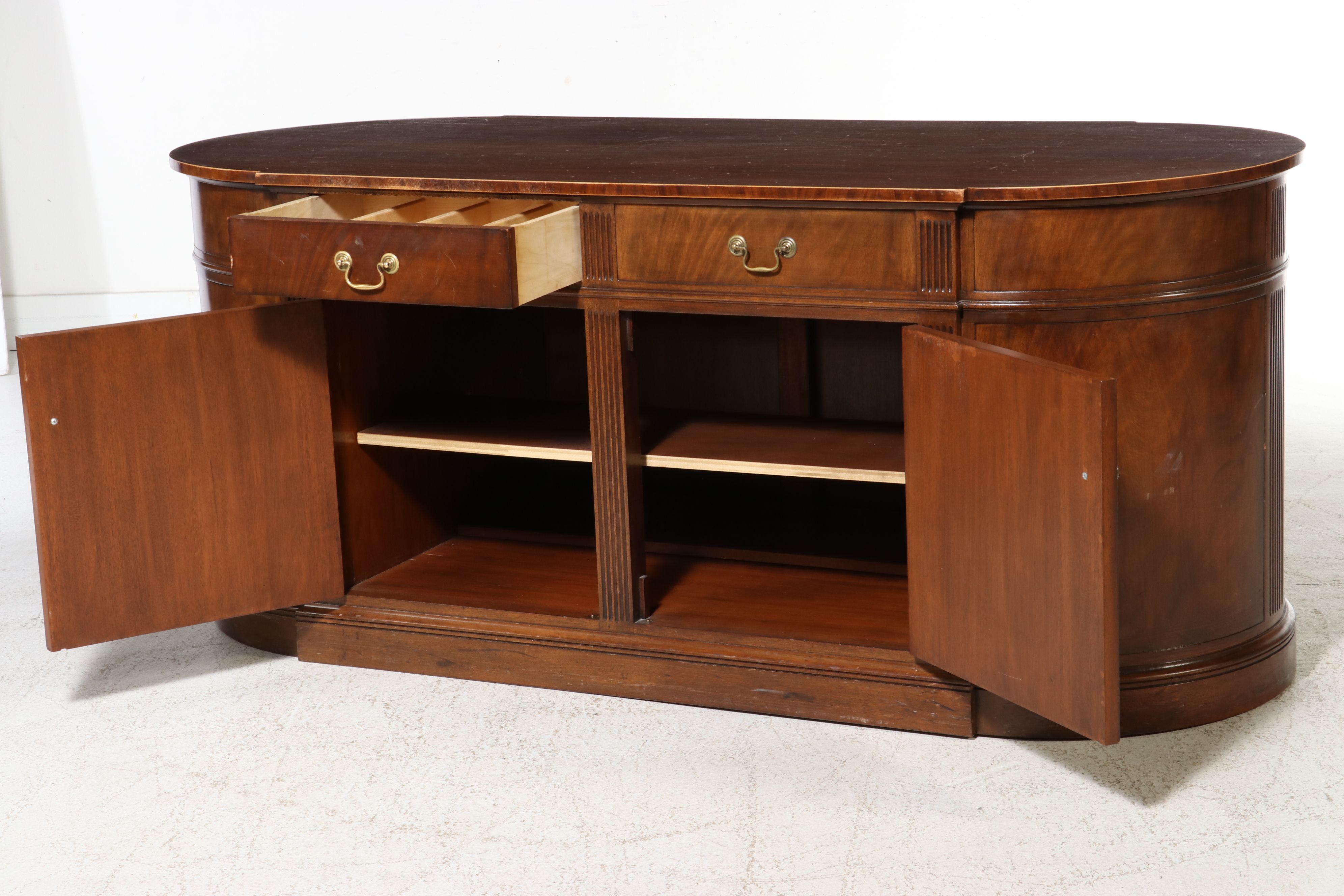 Federal Style Kidney-Shaped Mahogany Sideboard, Mid to Late 20th Century